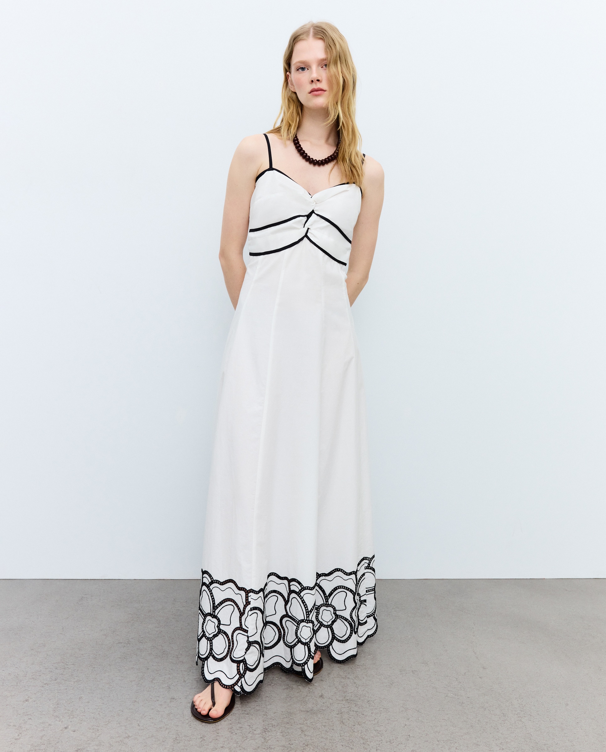 Vestido sem Mangas com Renda em Contraste na Parte Inferior Branco-marfim-1