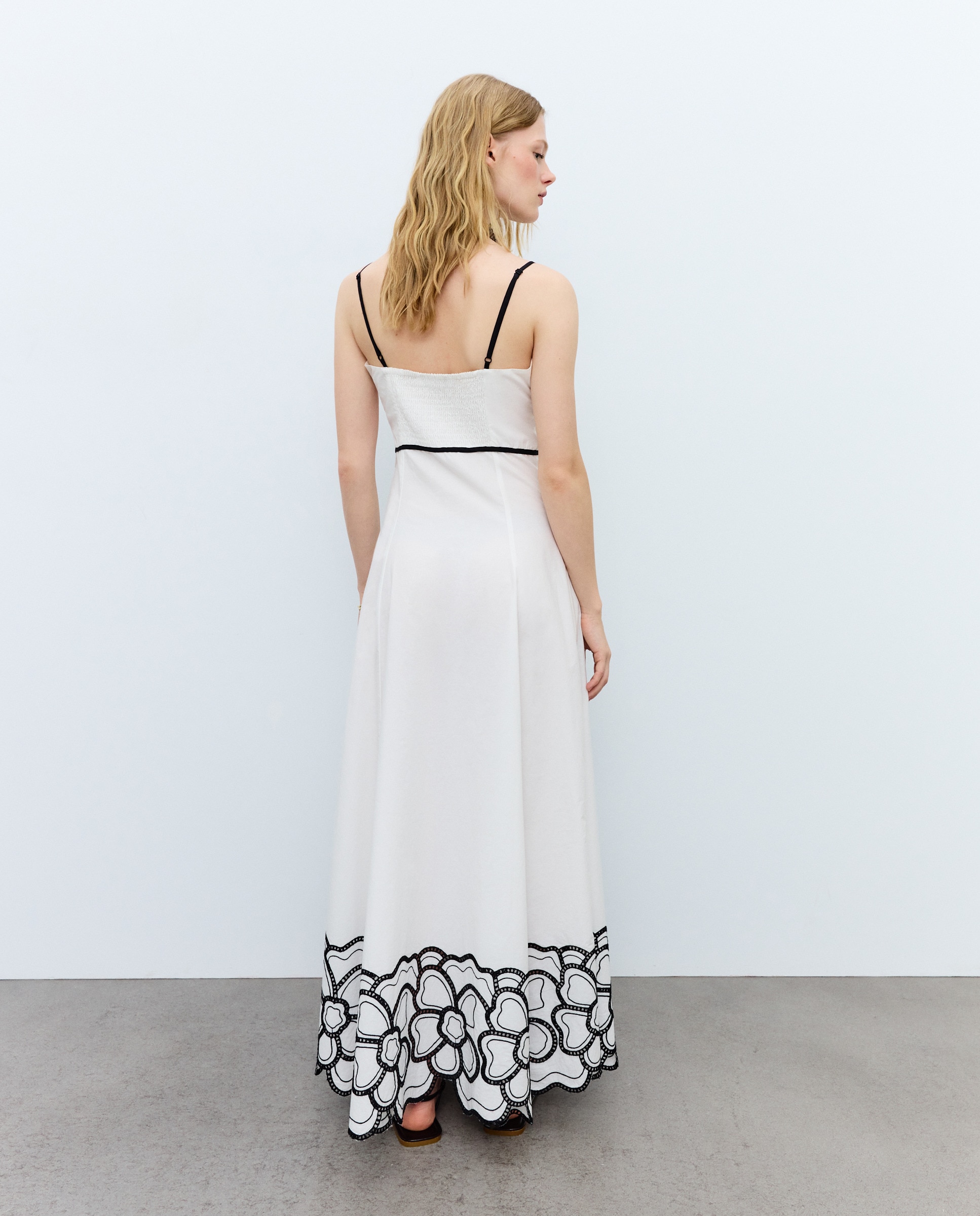 Vestido sem Mangas com Renda em Contraste na Parte Inferior Branco-marfim-3