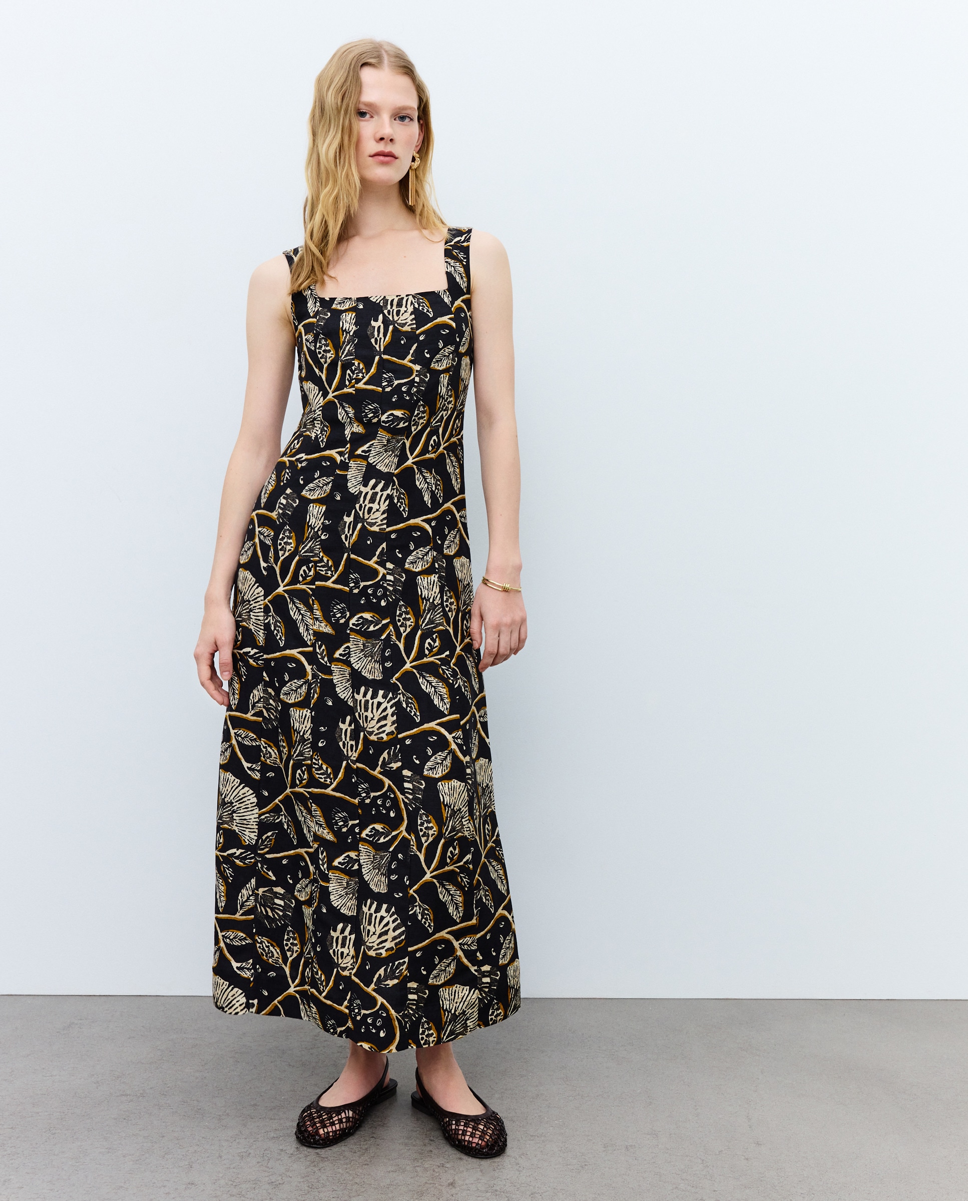 Imagem 0 de Vestido de Alças com Decote Quadrado