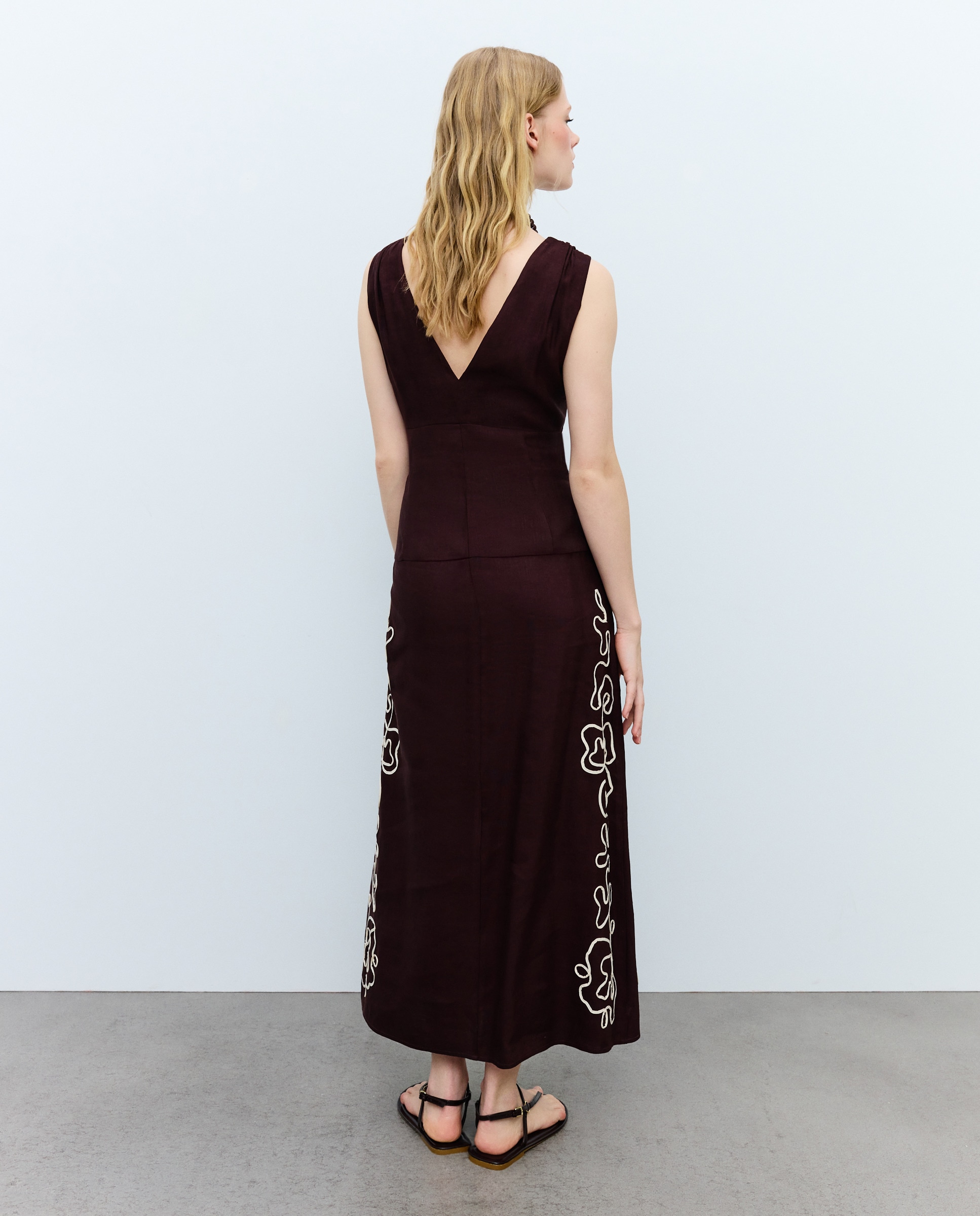 Vestido sem Mangas em Mistura de Linho com Bordados 291 Beringela-3