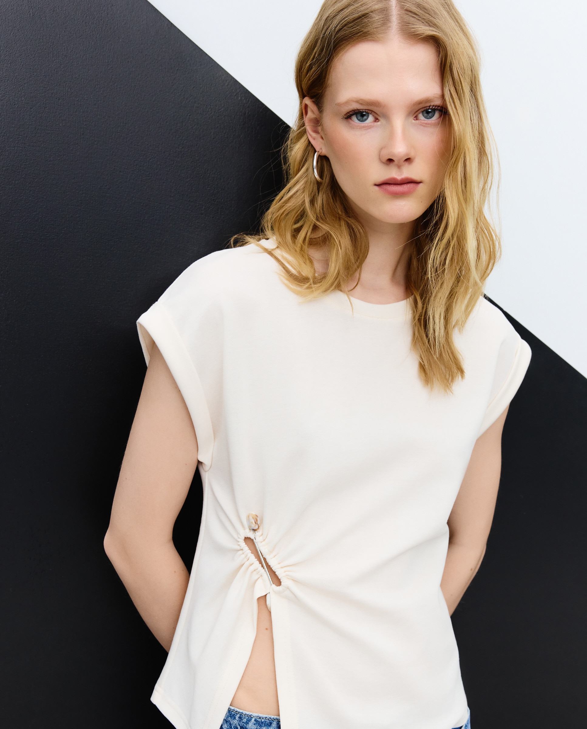T-shirt com Franzido Lateral e Missanga 120 Cru-2