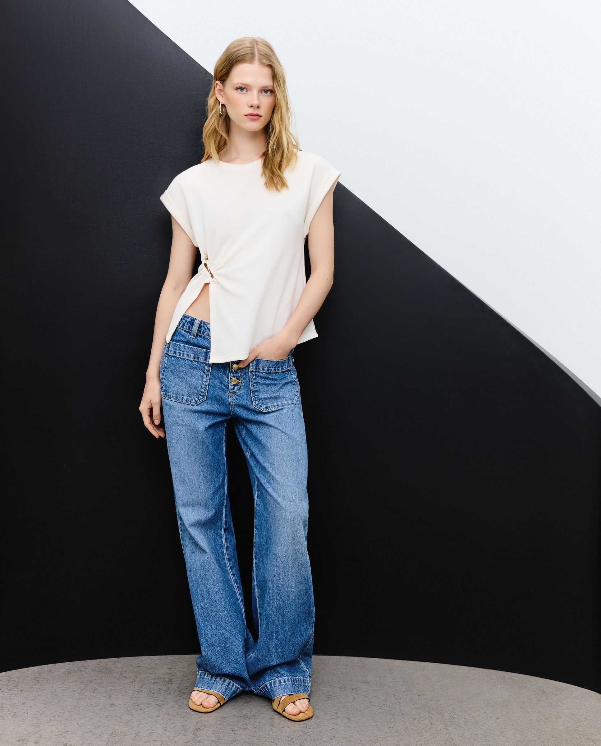 T-shirt com Franzido Lateral e Missanga 120 Cru-1