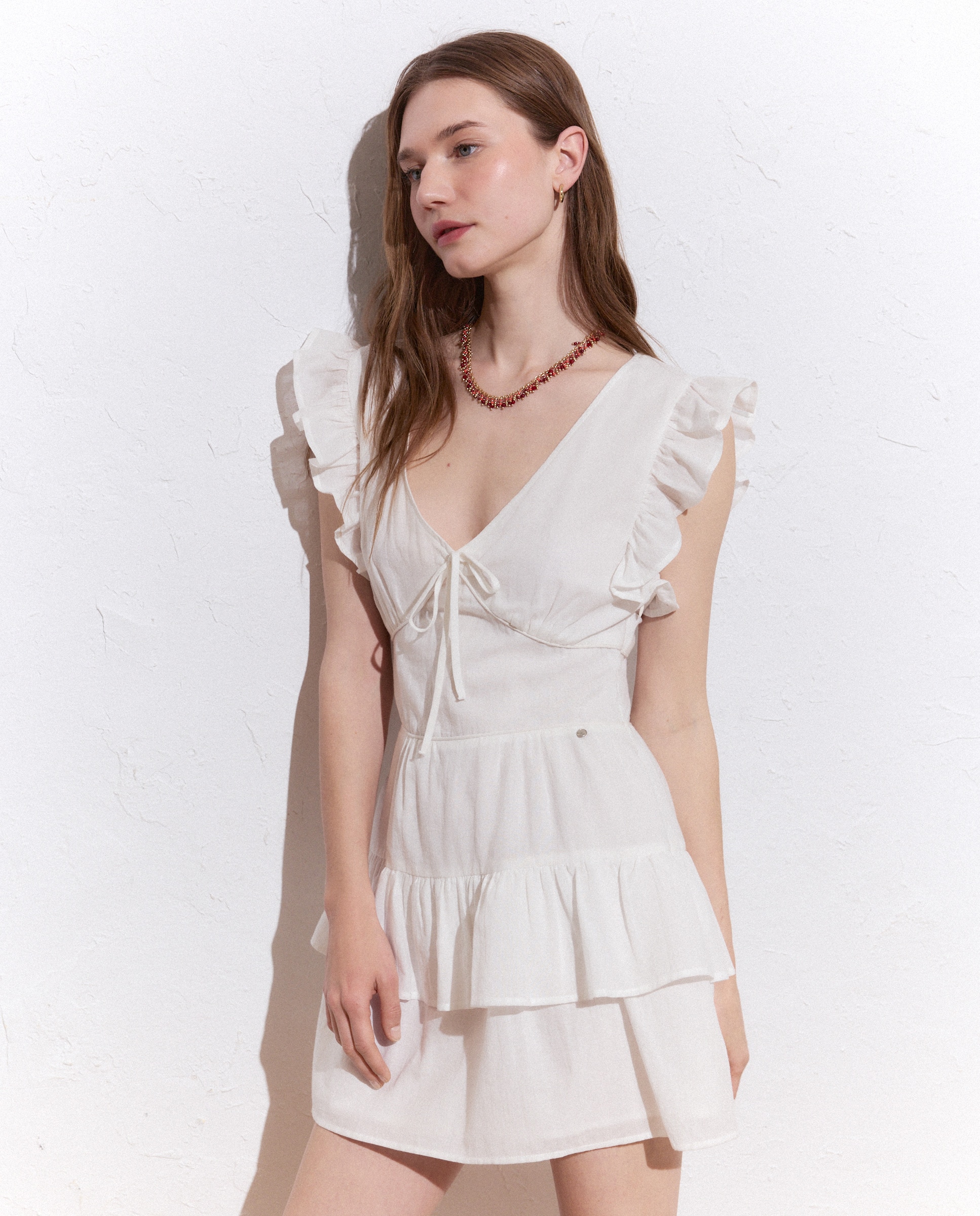 Imagem 0 de Vestido curto com folhos