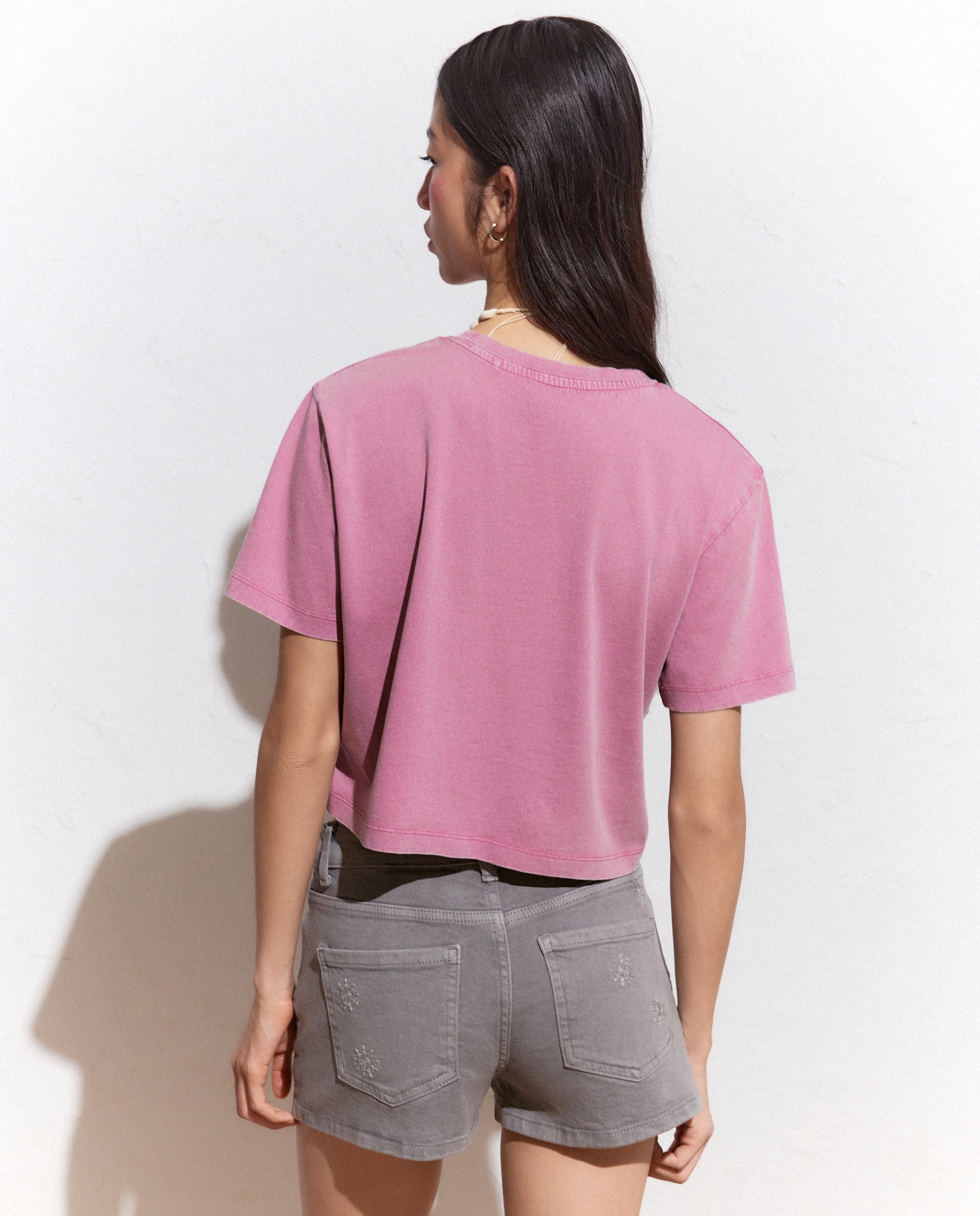 T-shirt com Efeito de Lavagem, Bordado e Tachas 230 Rosa Escuro-3