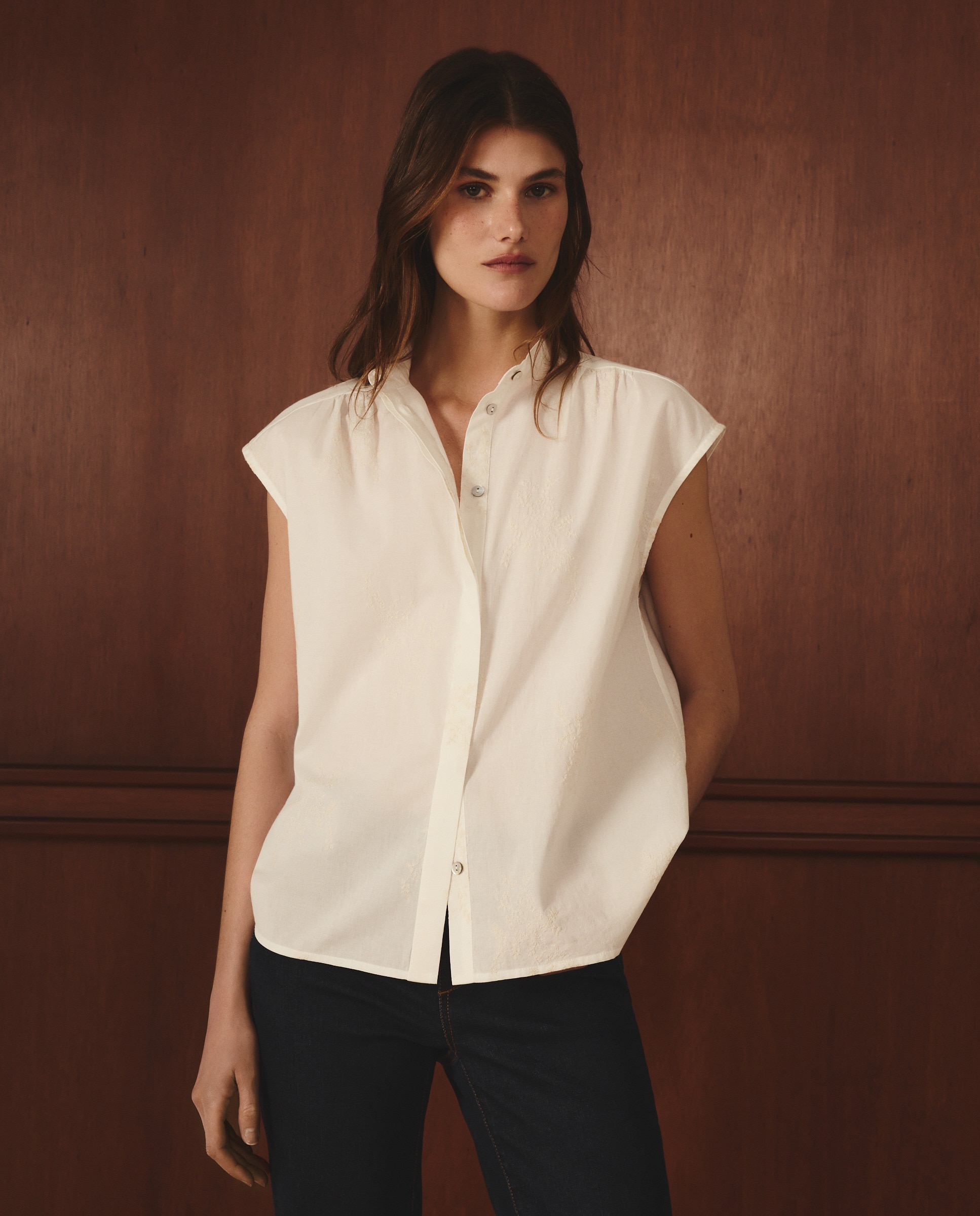 Imagem 0 de Camisa sem Mangas e com Bordado