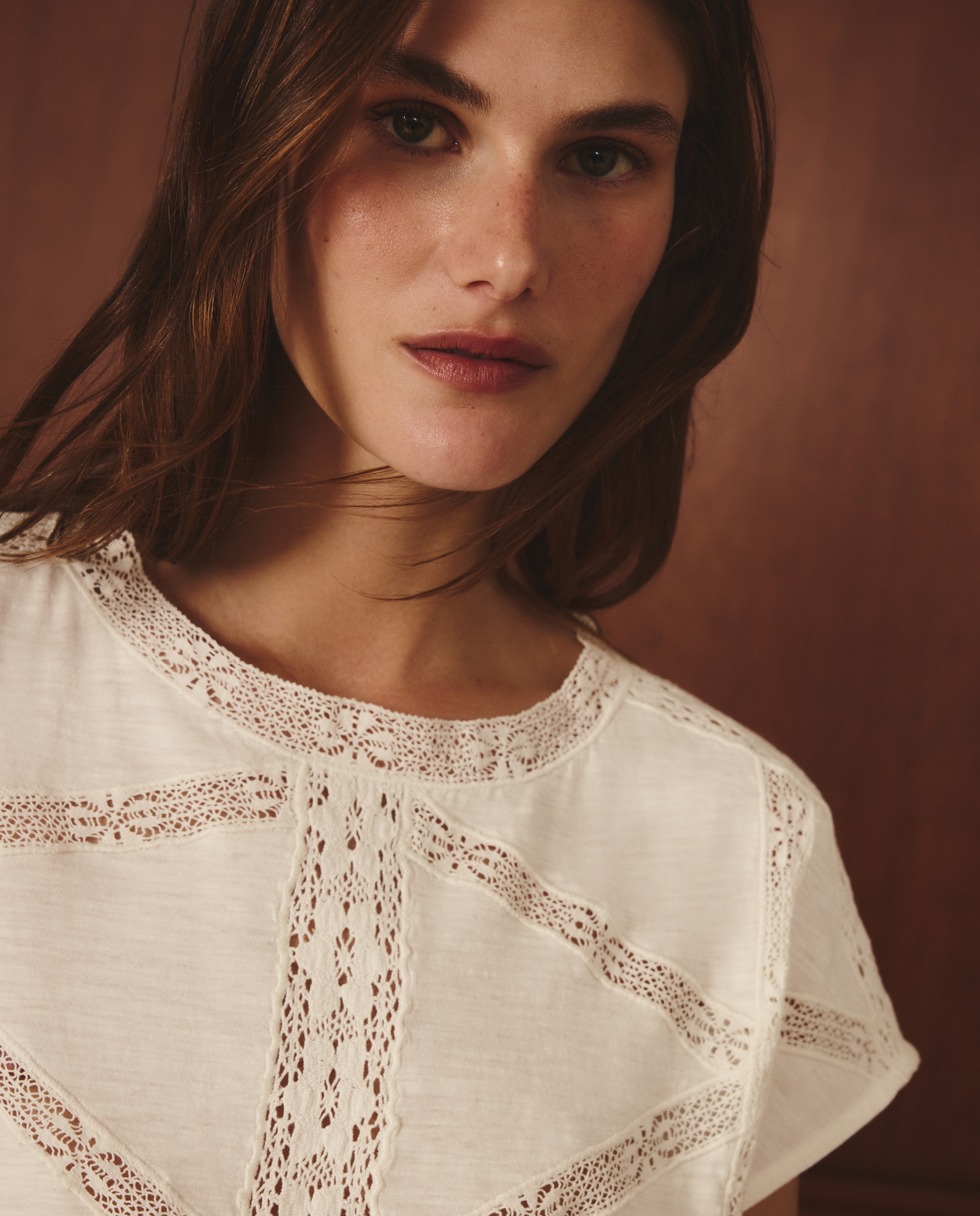 Imagem 0 de T-shirt Romântica com Manga Curta e Decote Redondo