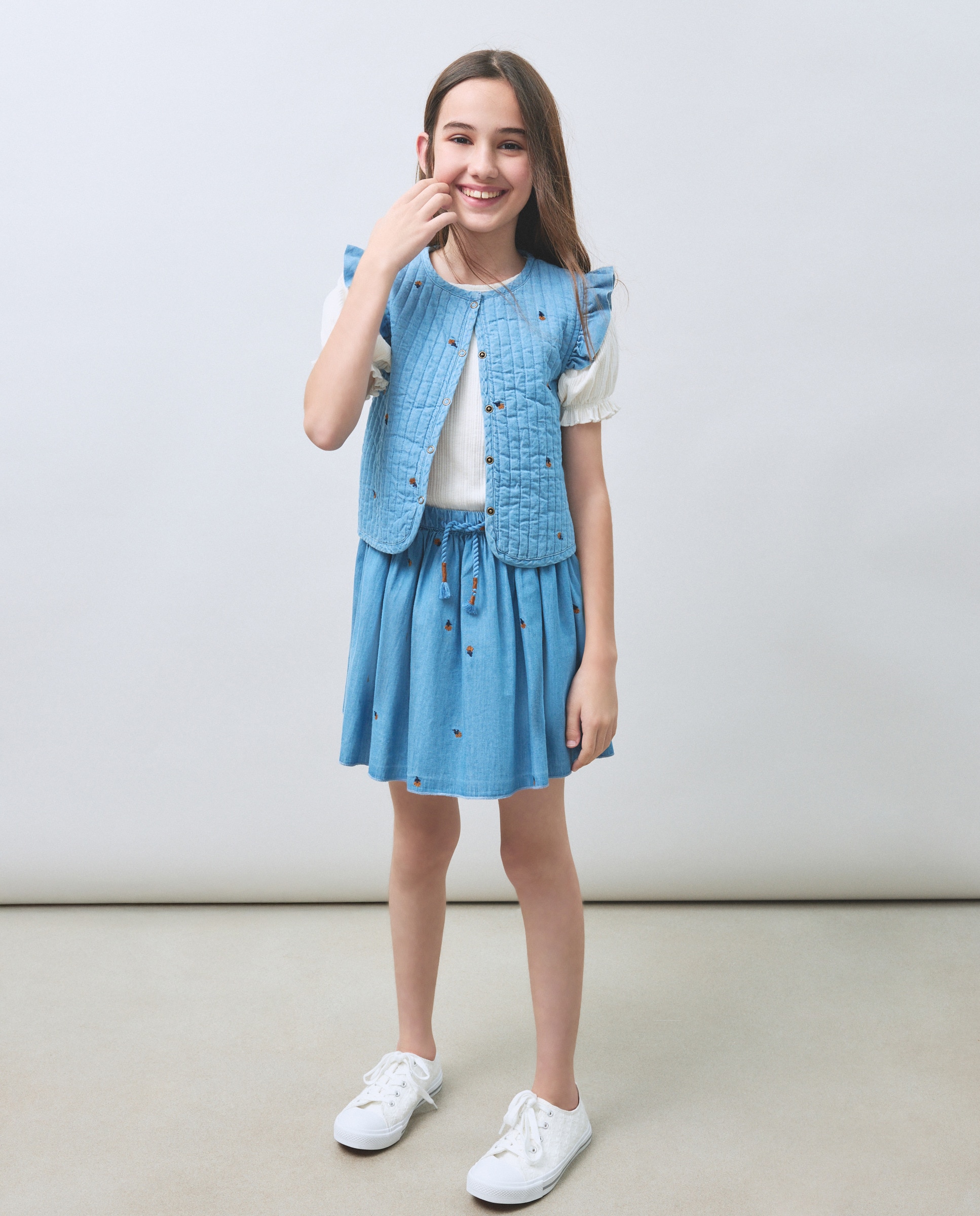 Imagem 0 de Saia Rodada de Chambray com Estampado Bordado