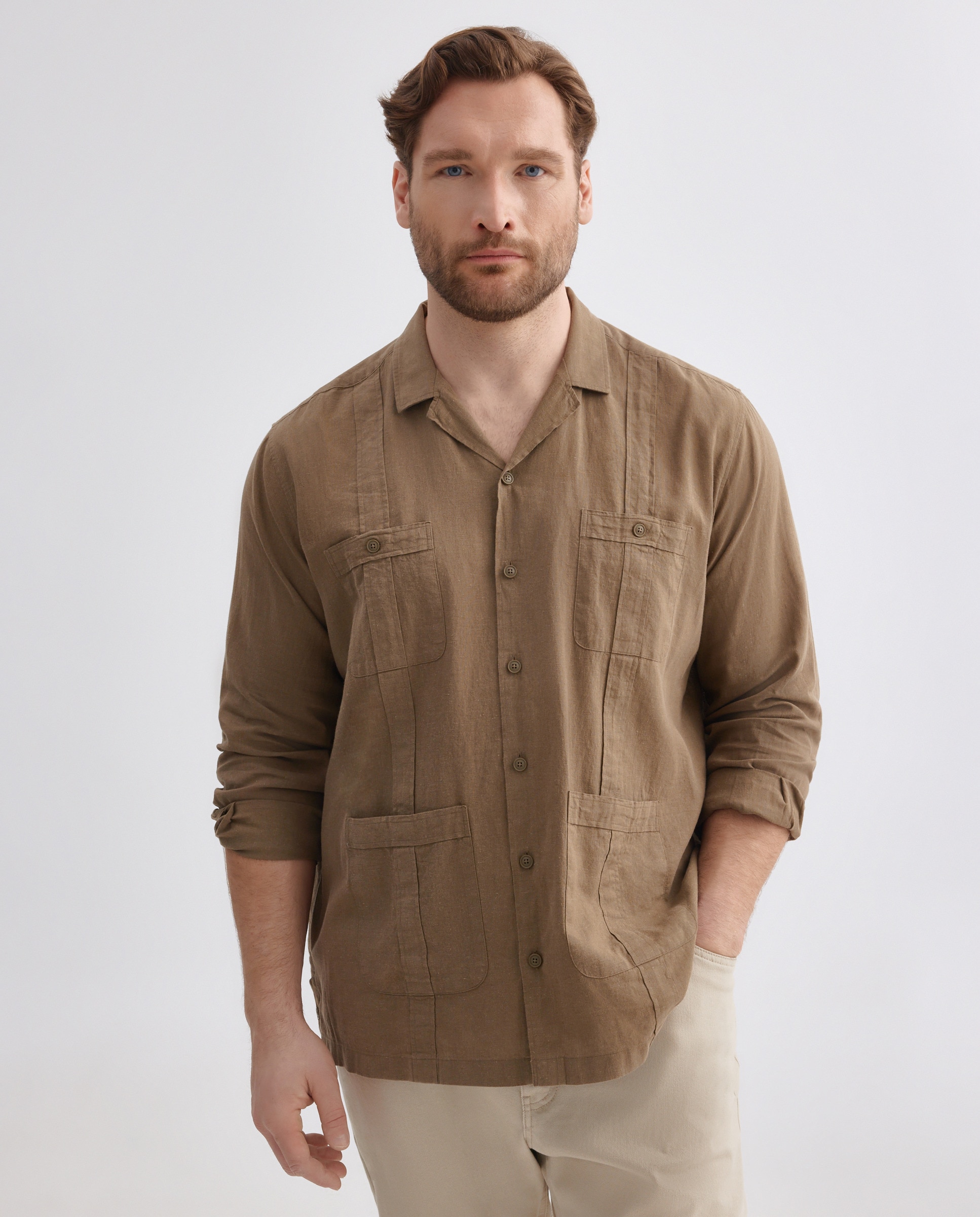 Imagem 0 de Camisa Guayabera Tamanhos Grandes Lisa