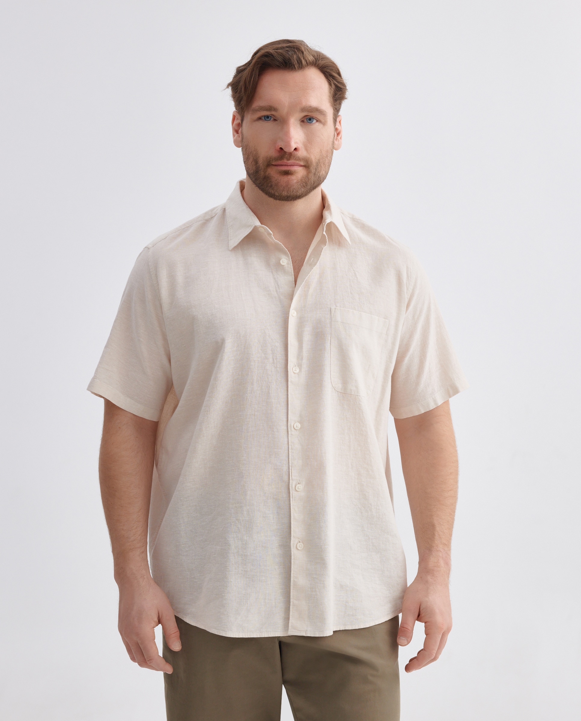Imagem 0 de Camisa de Linho e Algodão Regular Fit Lisa com Manga Curta