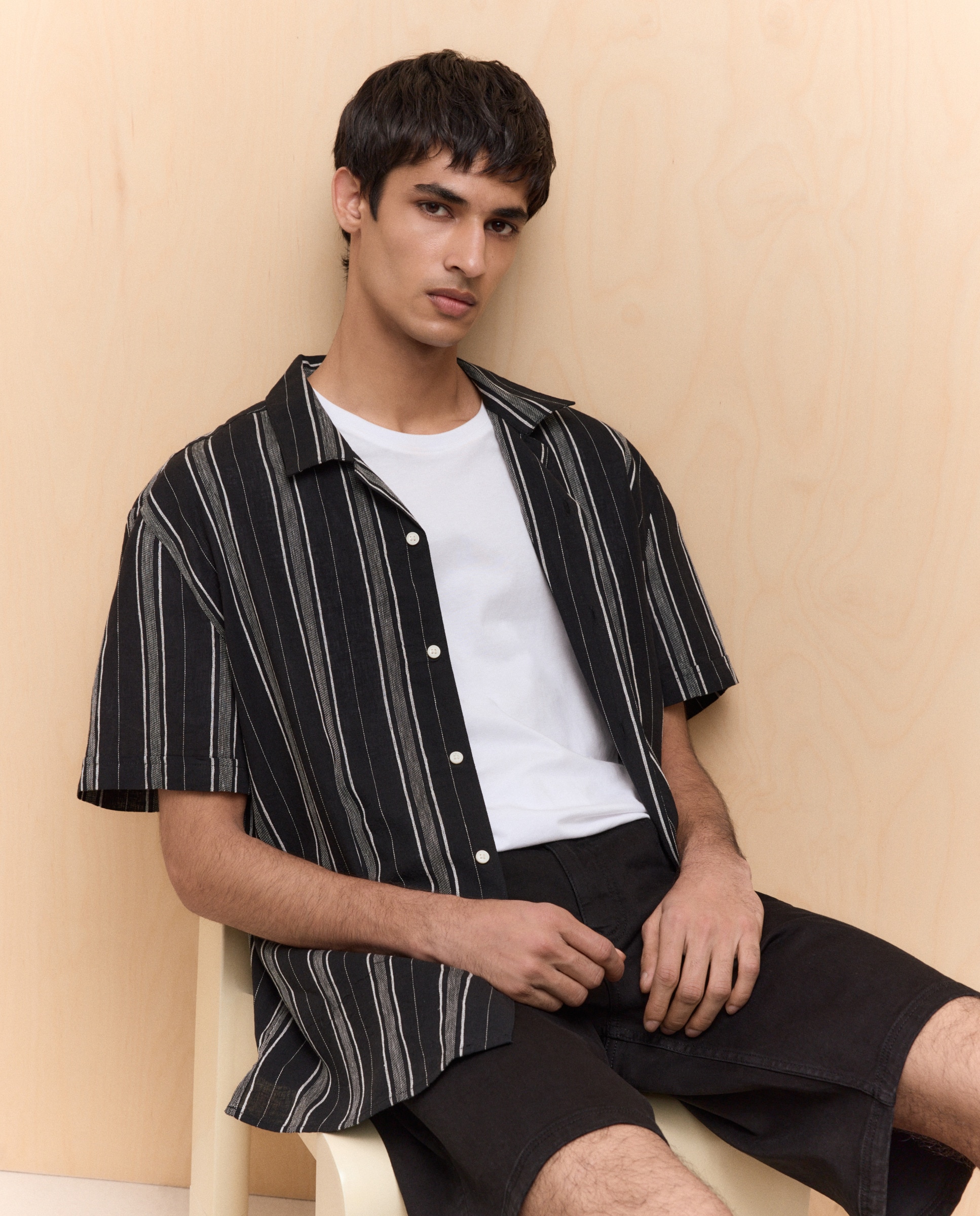 Imagem 0 de Camisa Bowling com Manga Curta e Estampado Étnico