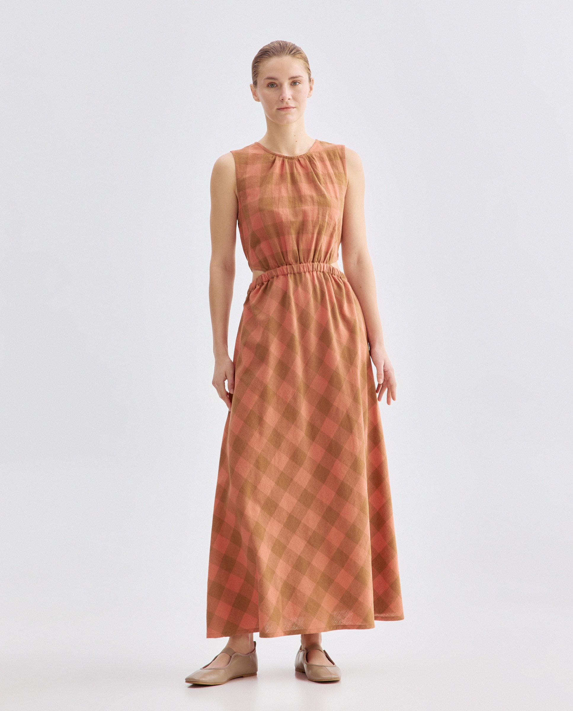 Imagen 0 de Vestido de mujer de cuadros con goma