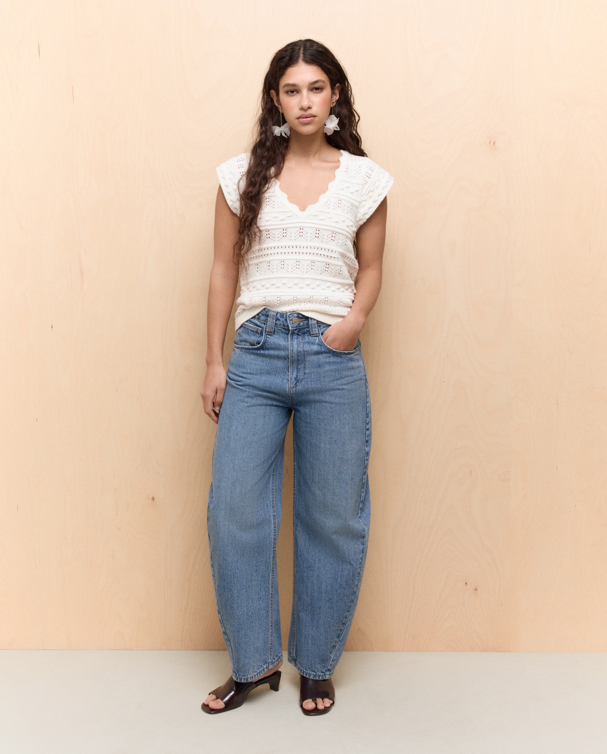Camisola de Malha com Detalhe de Ondas no Decote e Riscas Branco-2