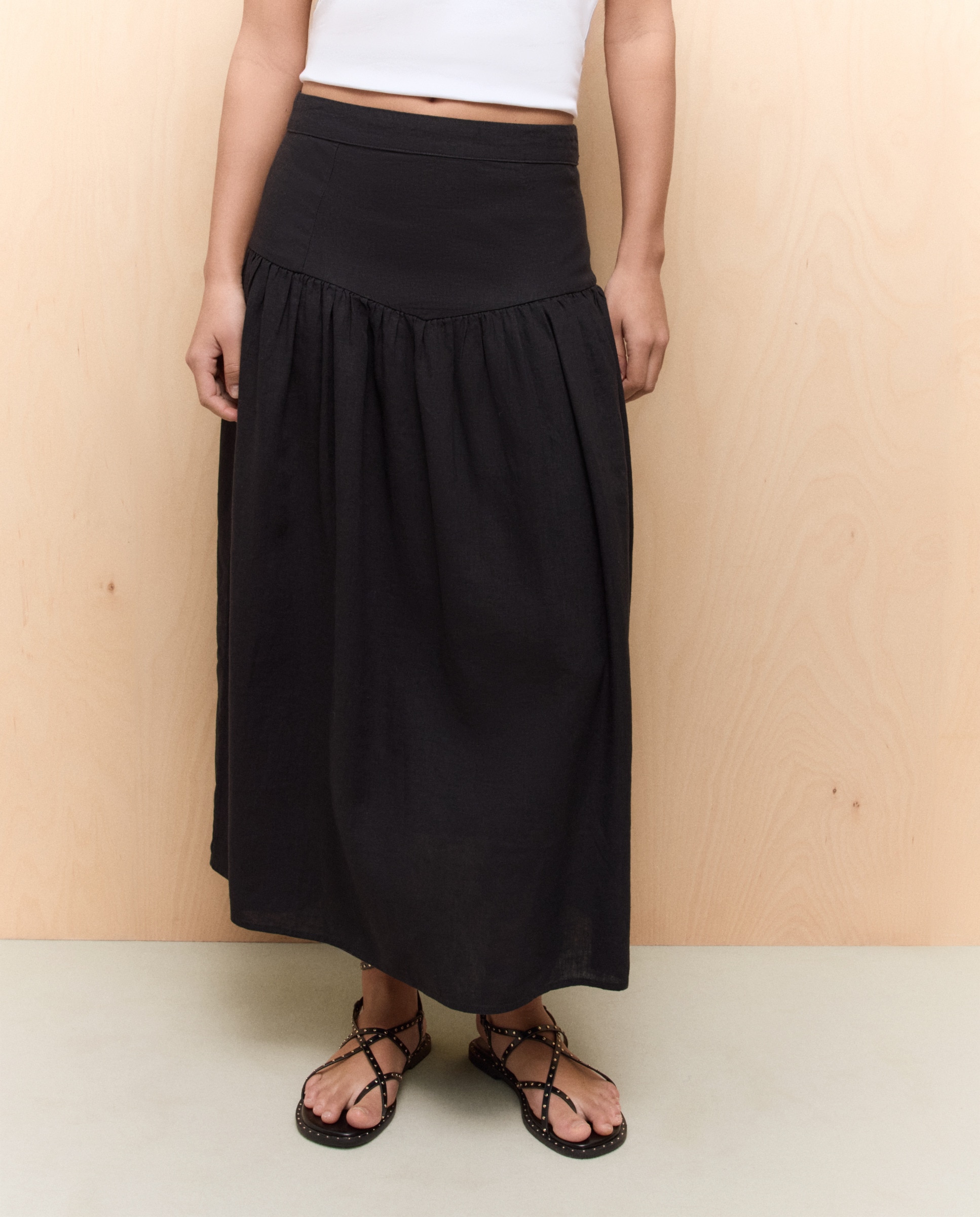 Saia Midi de Linho Preto-2