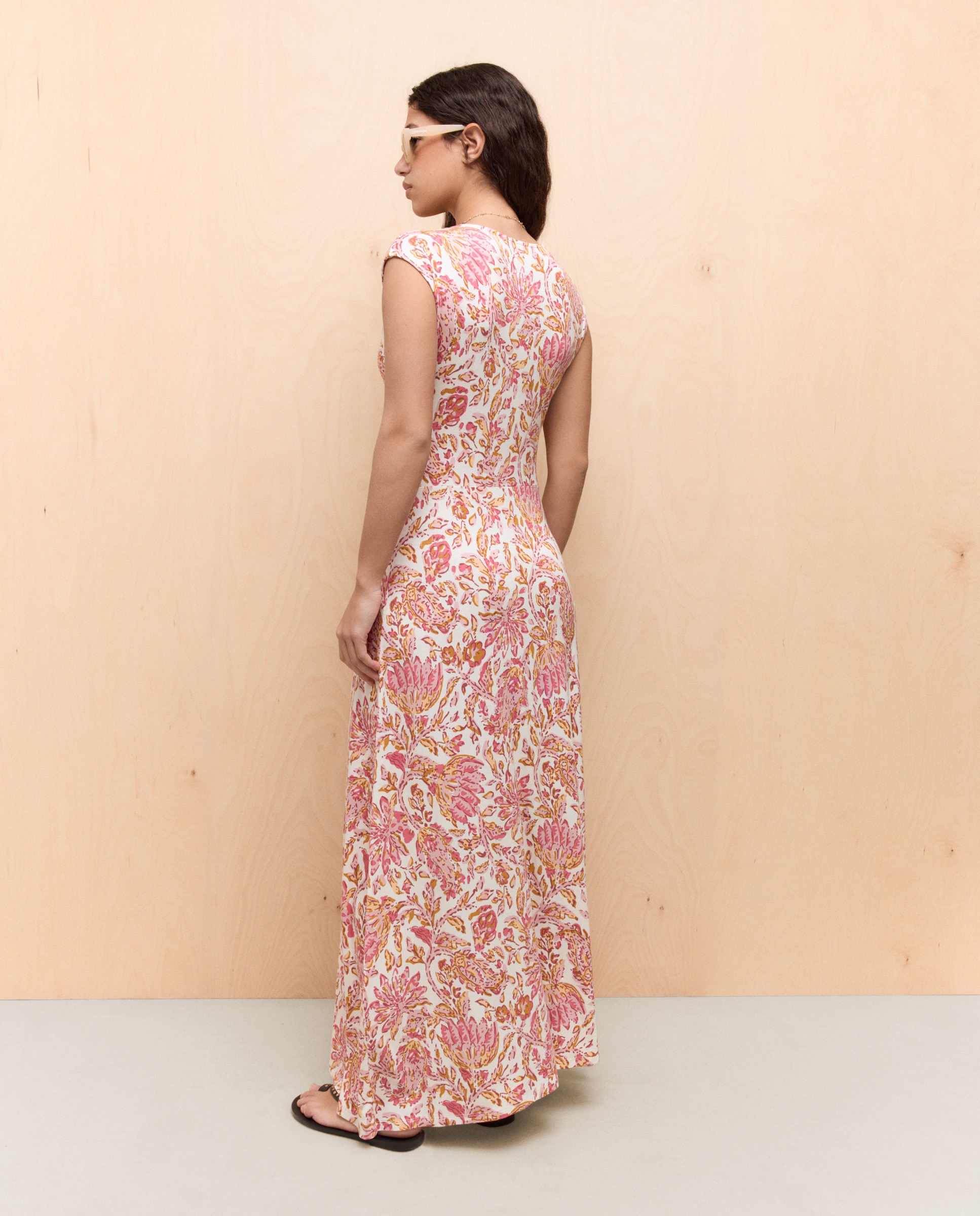 Vestido Midi sem Mangas Branco-3