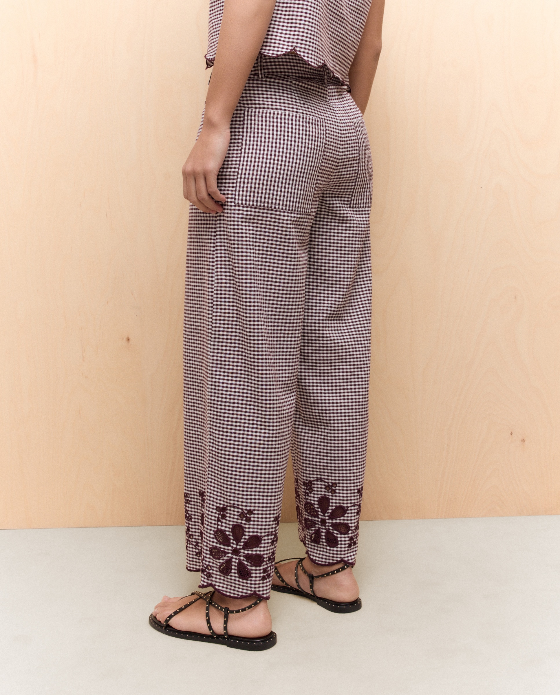 Calças Tipo Culotte com Bainha Bordada Vermelho-3