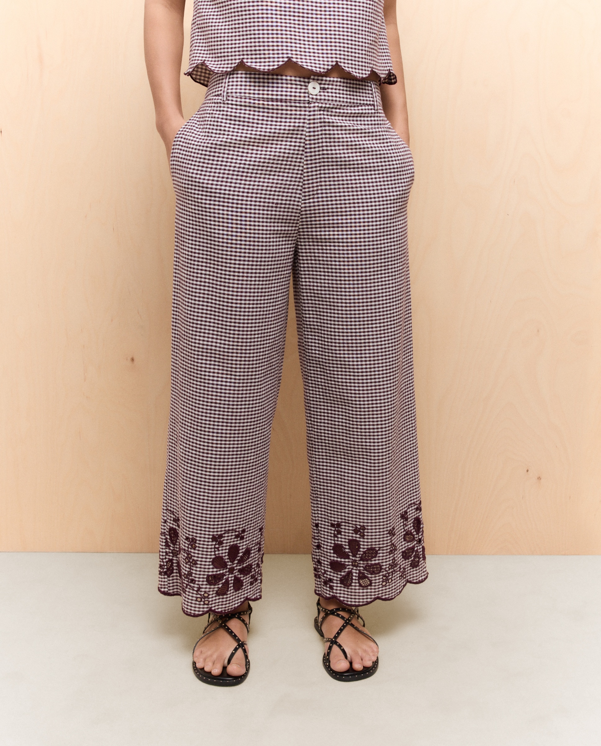 Calças Tipo Culotte com Bainha Bordada Vermelho-2