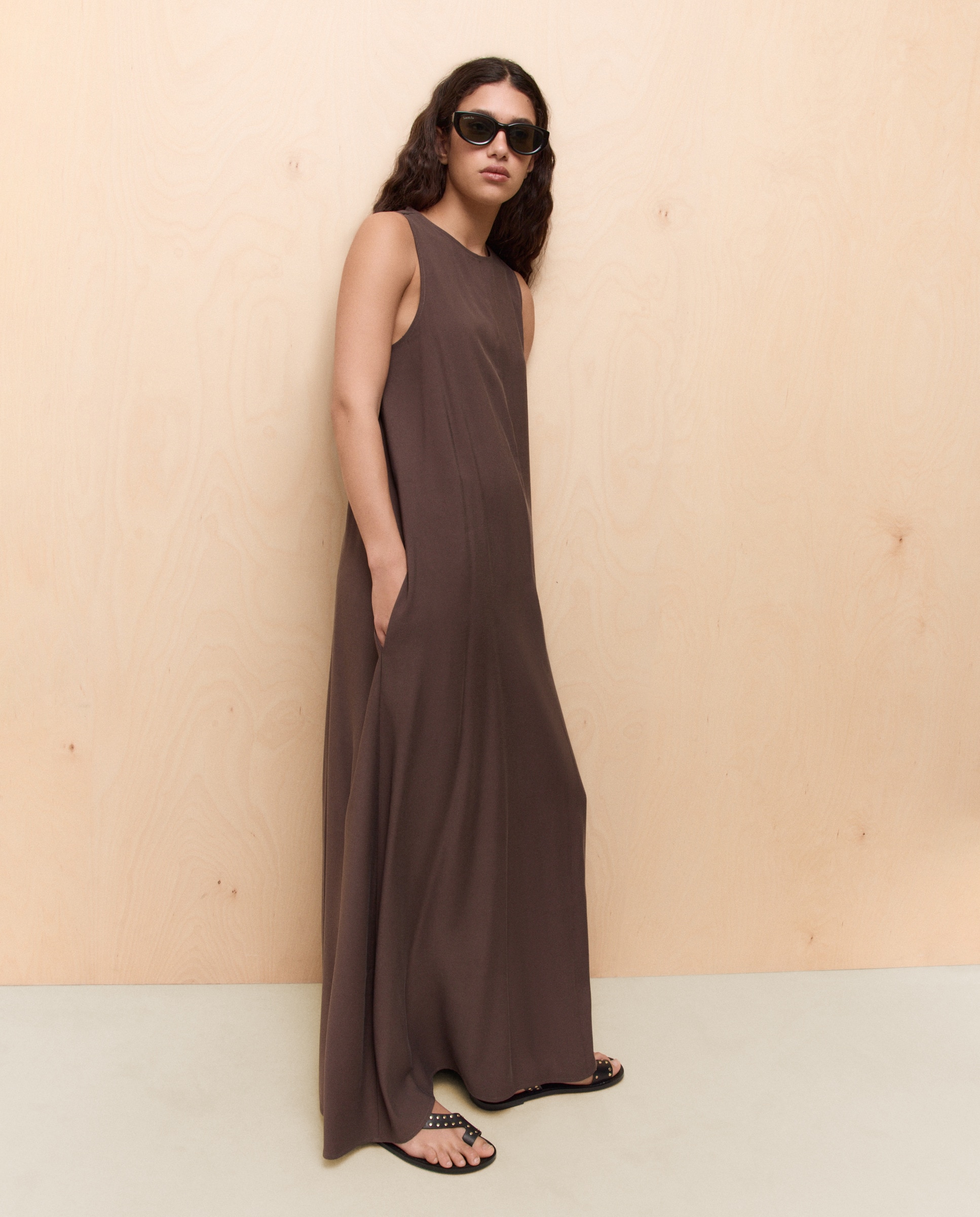 Vestido Comprido Fluido com Volume Chocolate-4