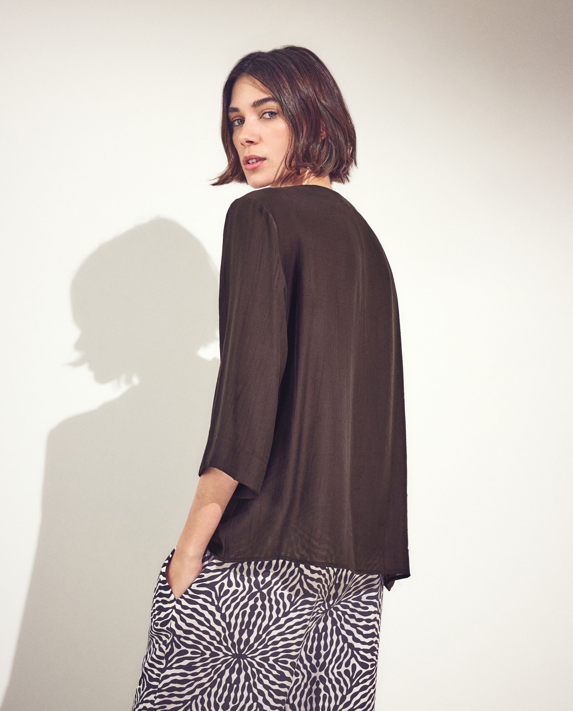 Blusa Lisa de Manga Comprida Chocolate-2