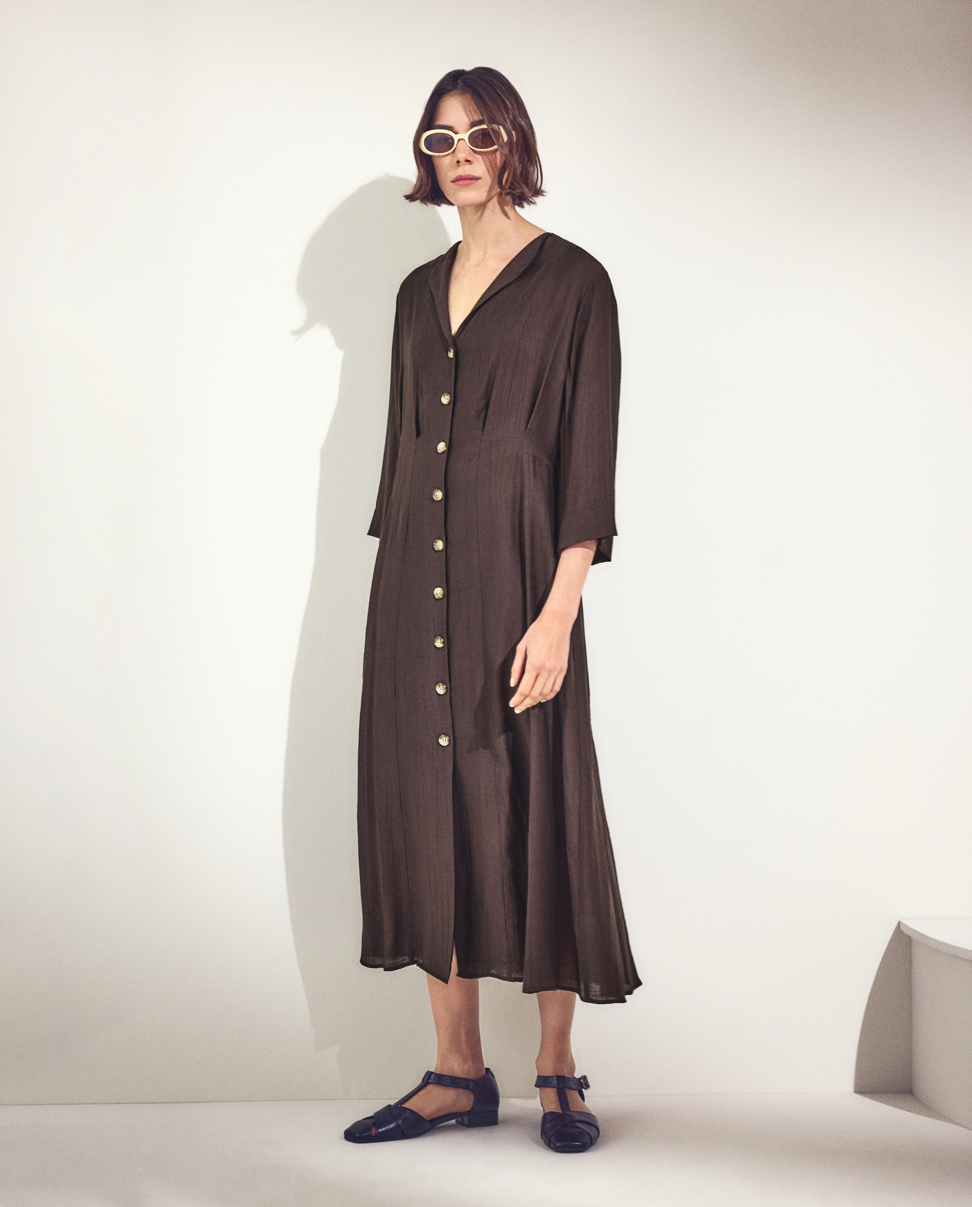 Vestido Liso com Manga Curta Chocolate-2