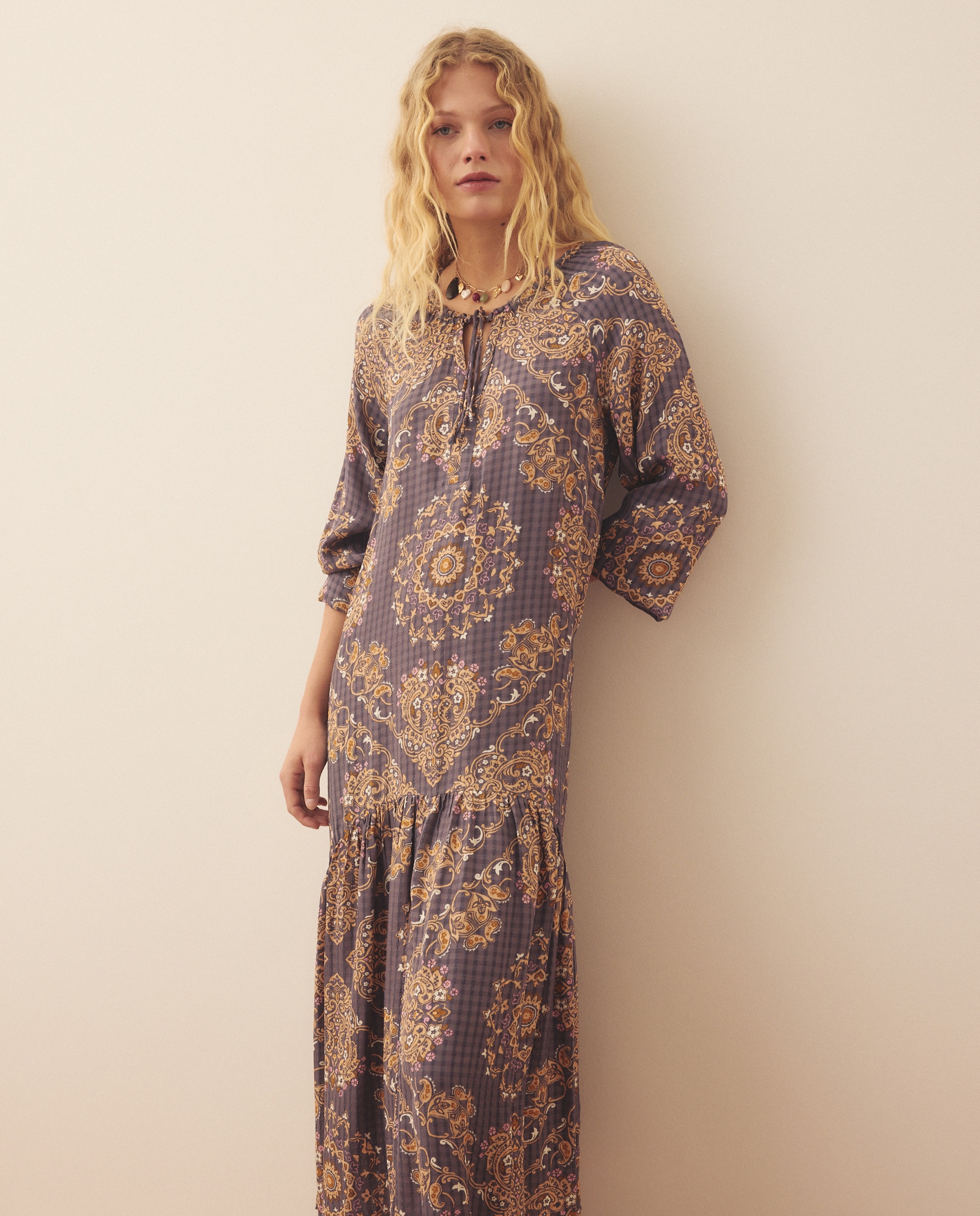 Imagem 0 de Vestido Midi Estampado com Manga 3/4