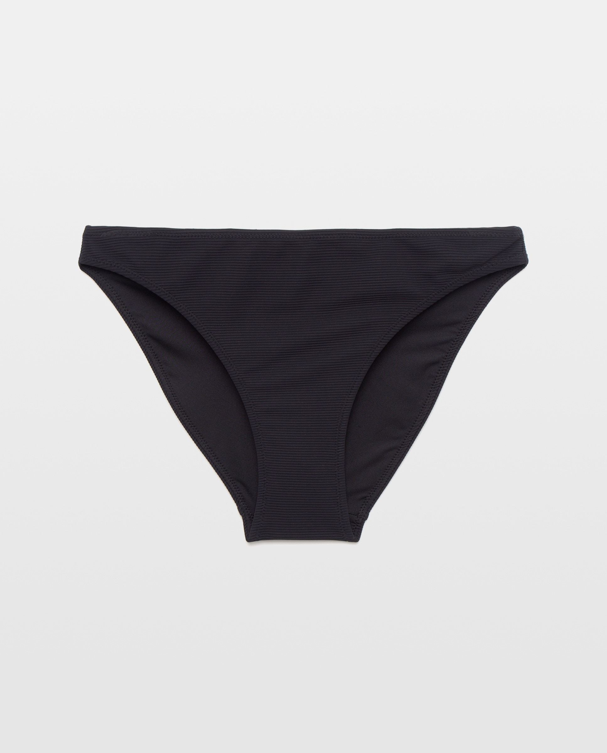 Cueca de Biquíni com Franzido Preto-4