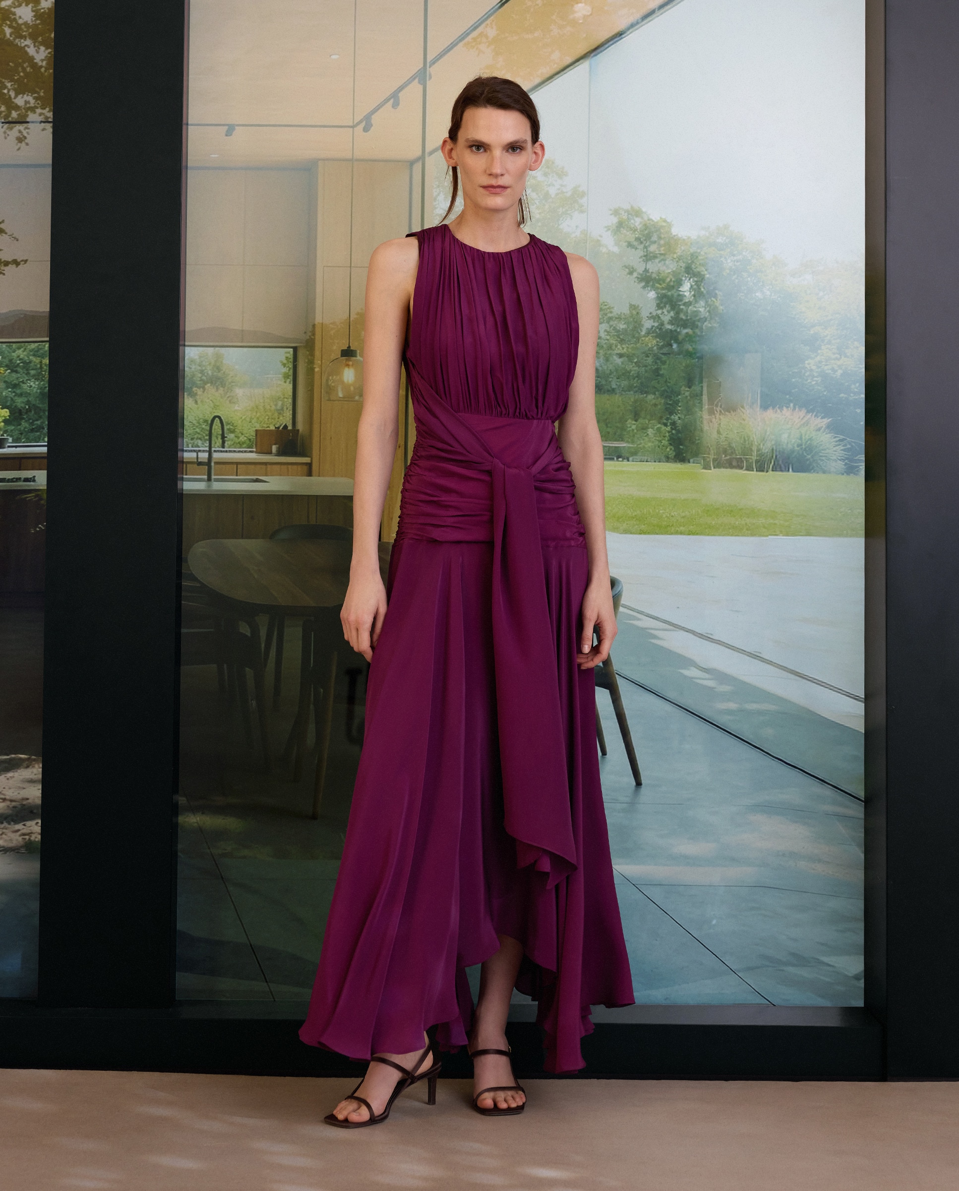 Imagem 0 de Vestido comprido com faixa