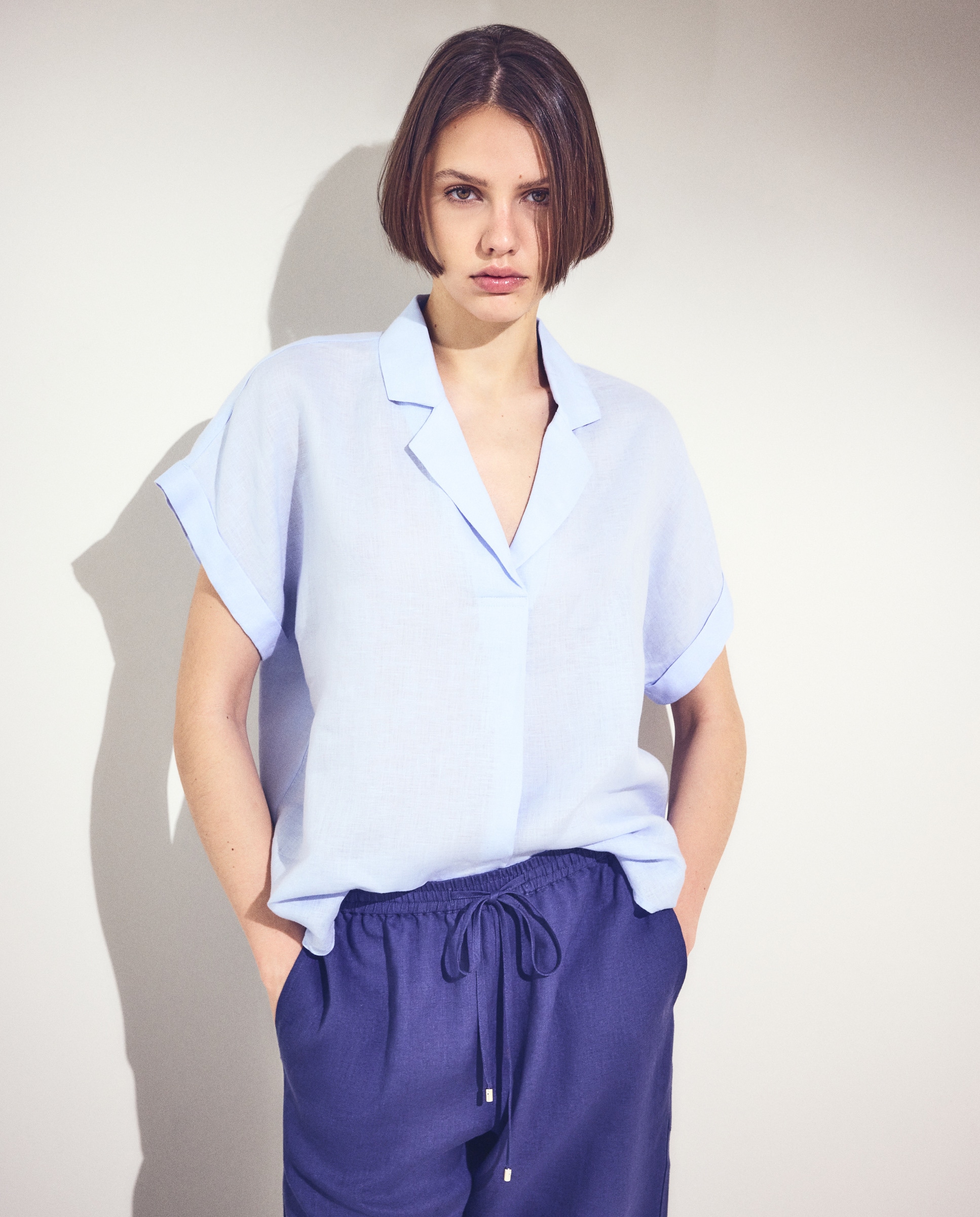 Imagem 0 de Blusa de linho com manga curta