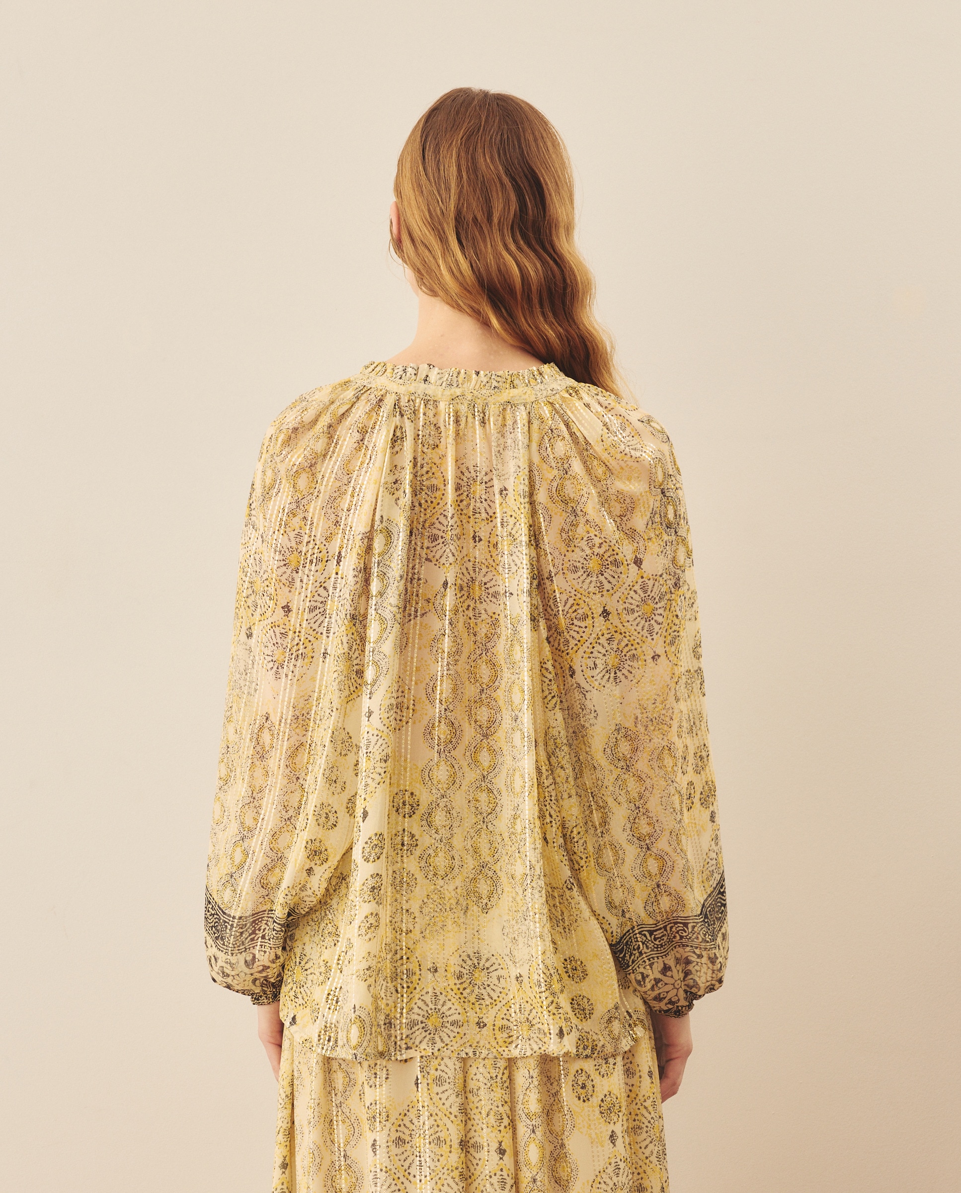 Blusa Estampada de Chiffon Amarelo-3