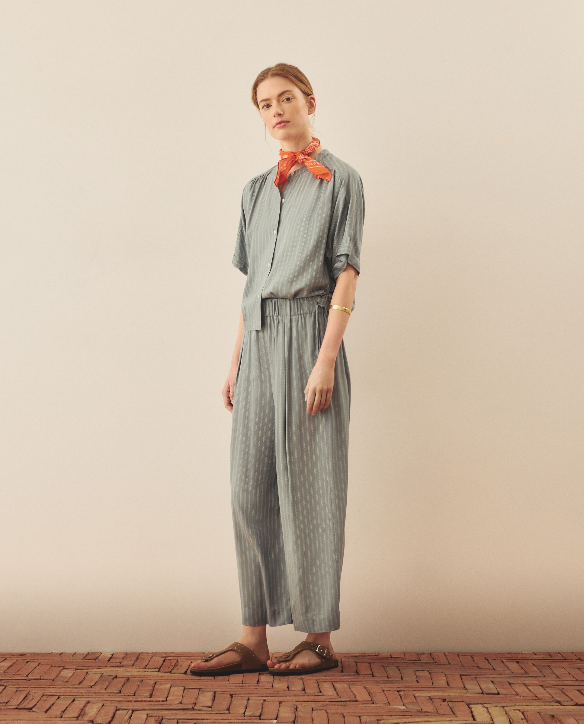 Imagem 0 de Calças Largas às Riscas