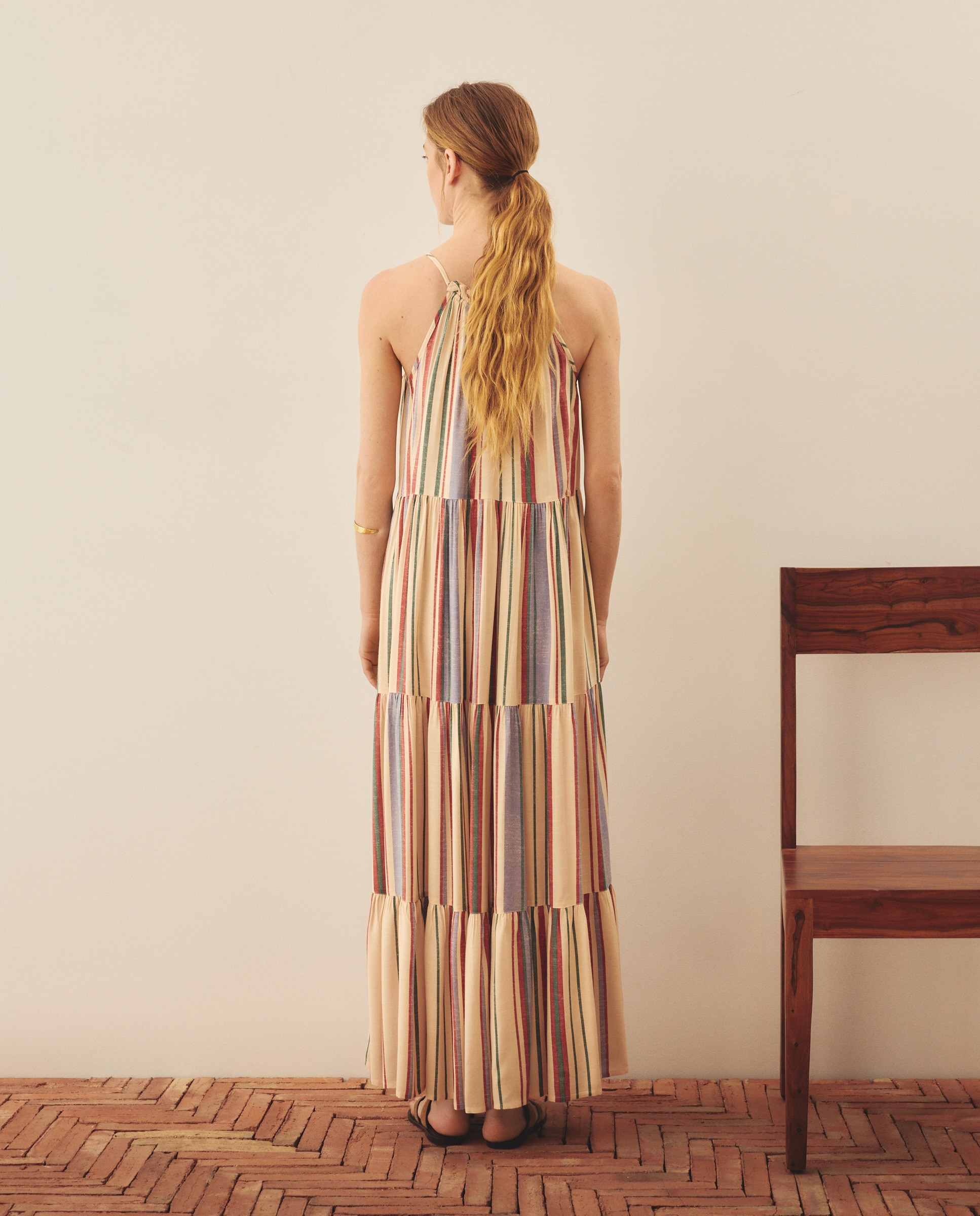 Vestido comprido com gola halter Preto-3