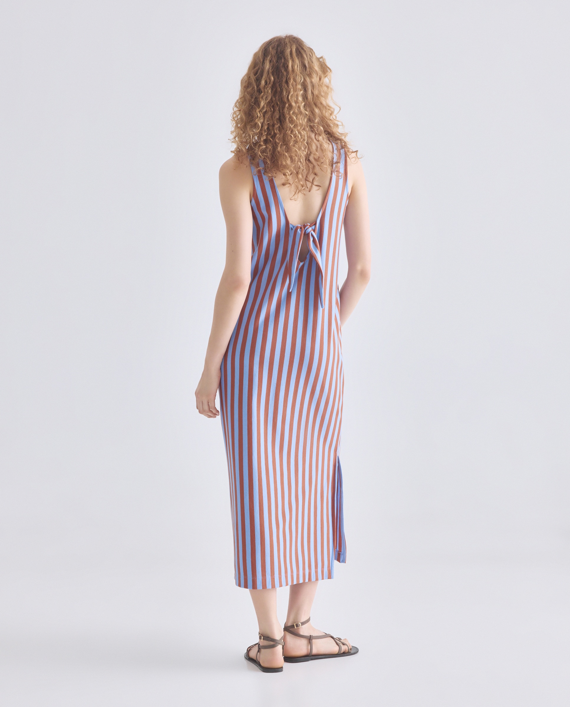 Vestido de mujer cuello pico con lazada en espalda Azul-3