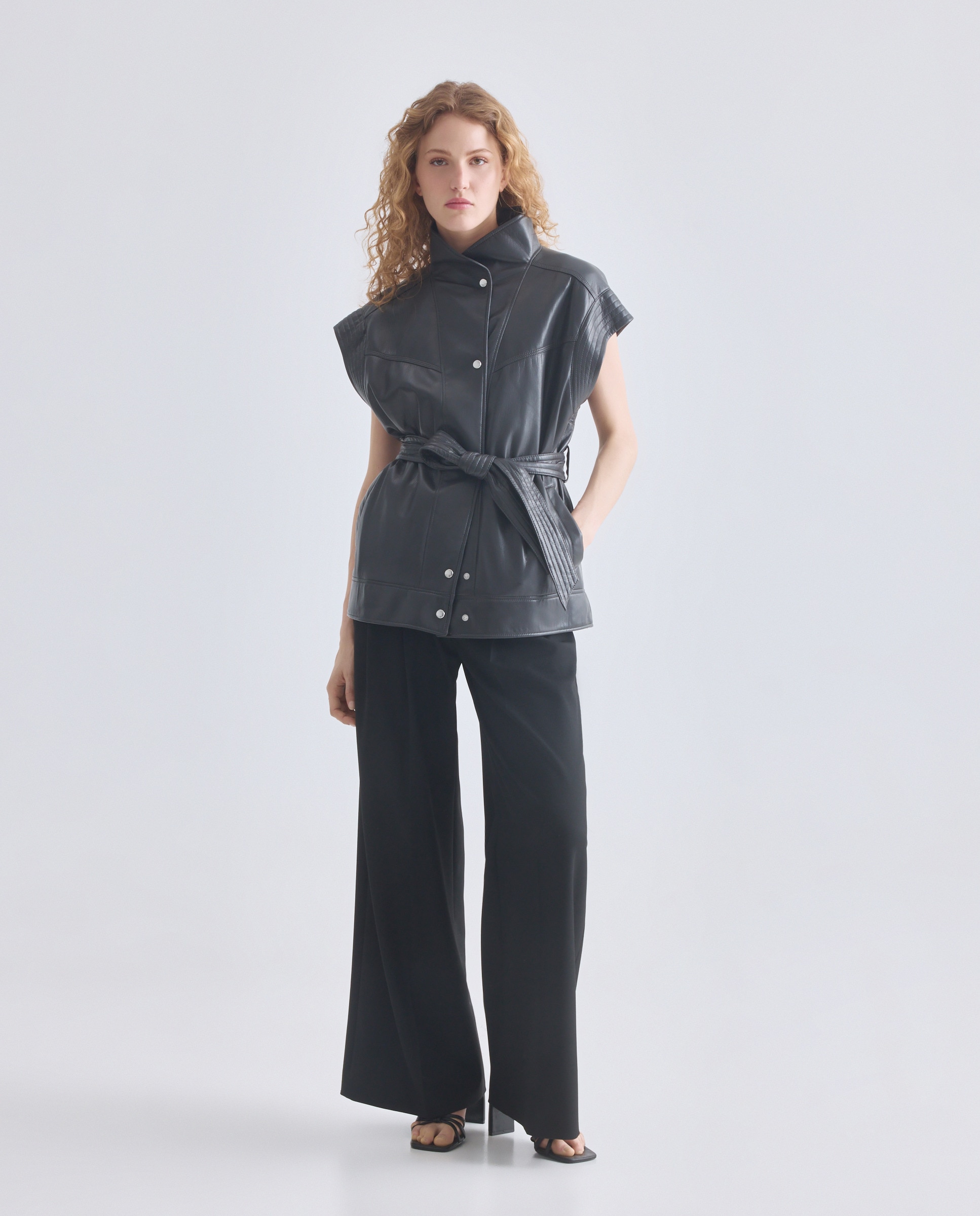 Blazer Relaxed de Manga Comprida Preto-2