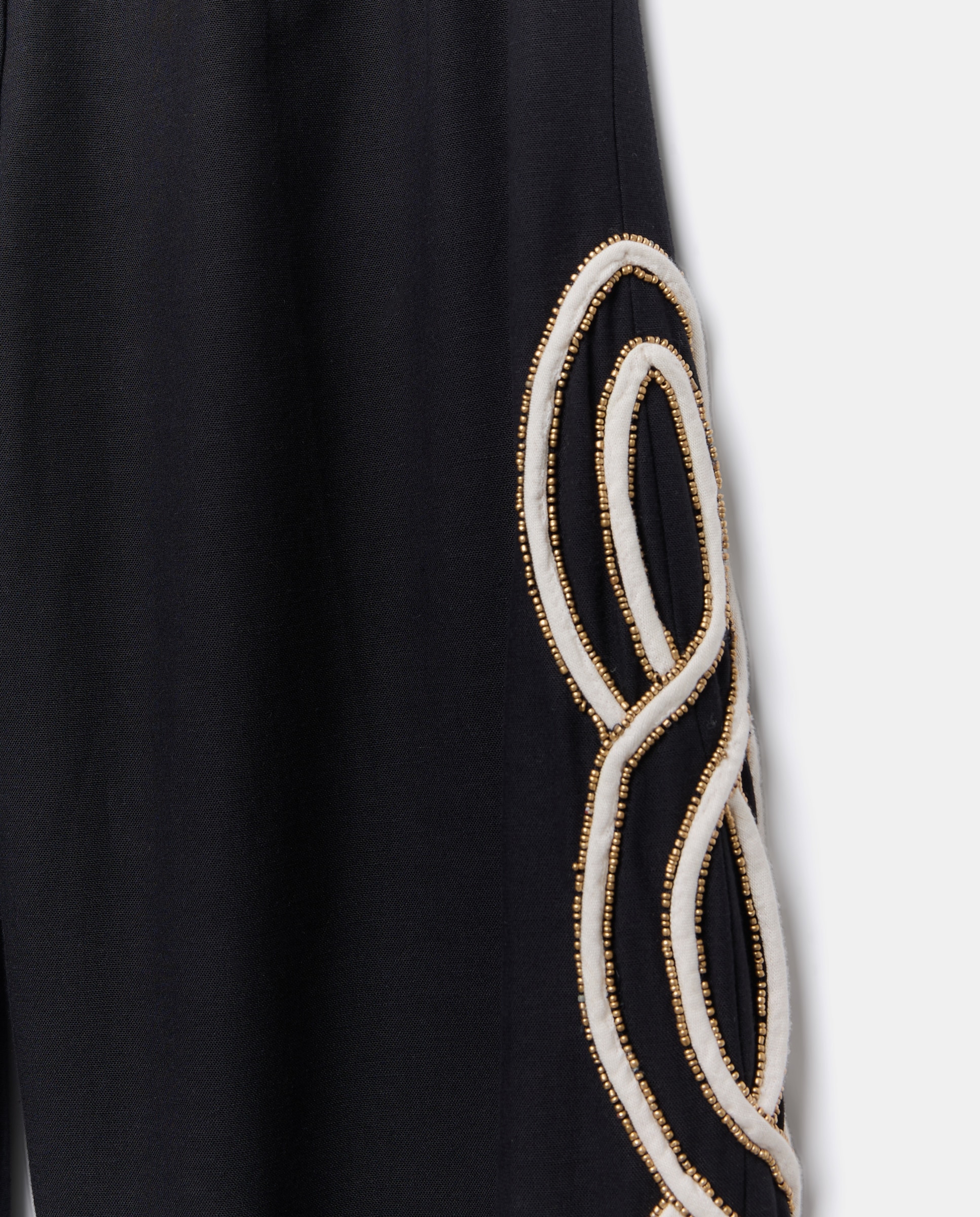 Calças com Cordão Lateral Preto-2