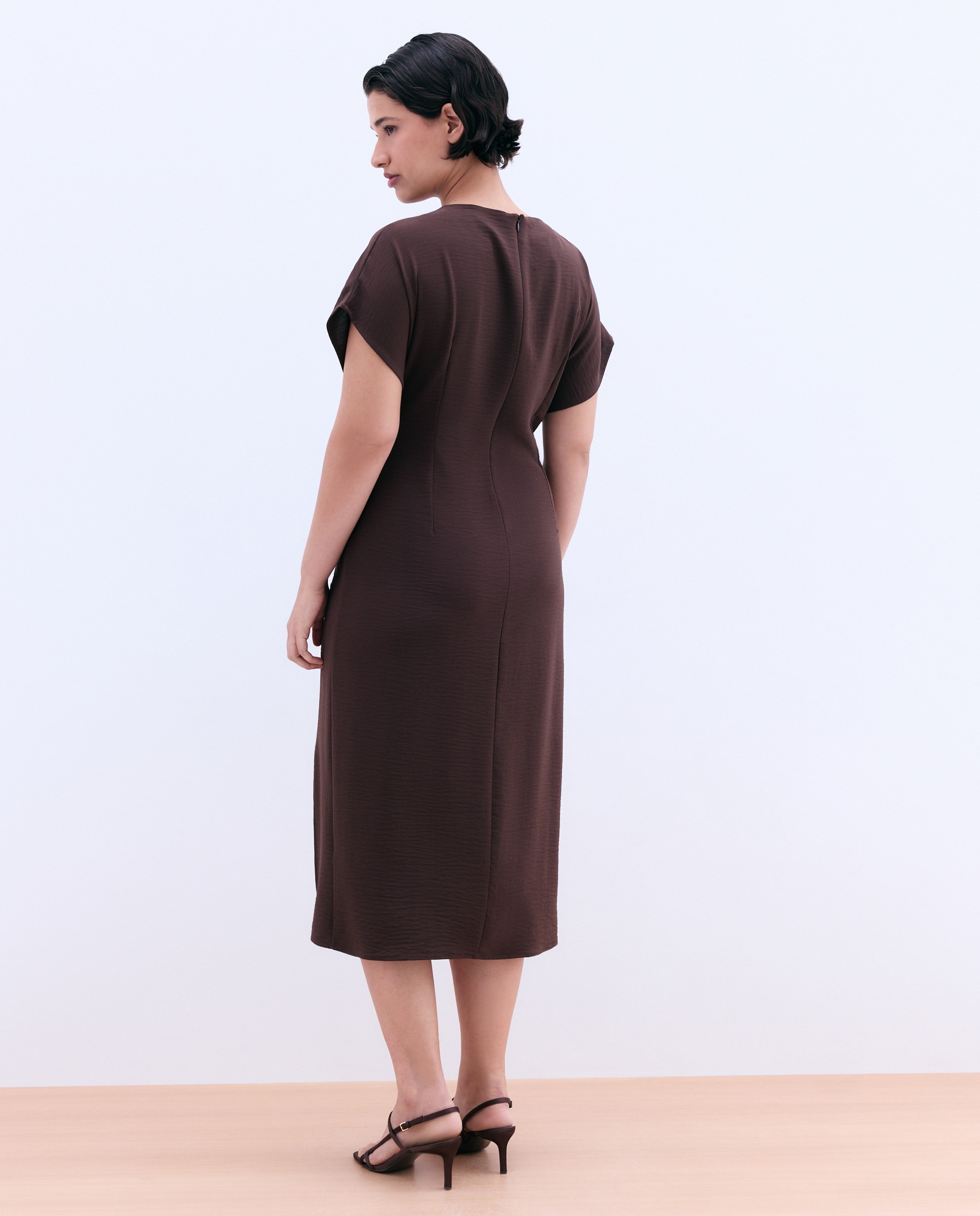 Vestido Midi Drapeado sem Mangas Castanho-3