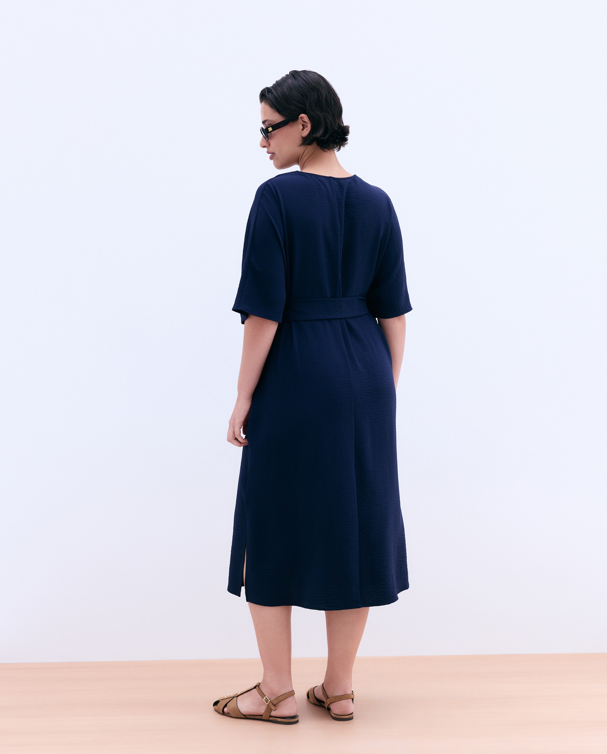 Vestido Midi Camiseiro com Manga Curta Azul-marinho-3