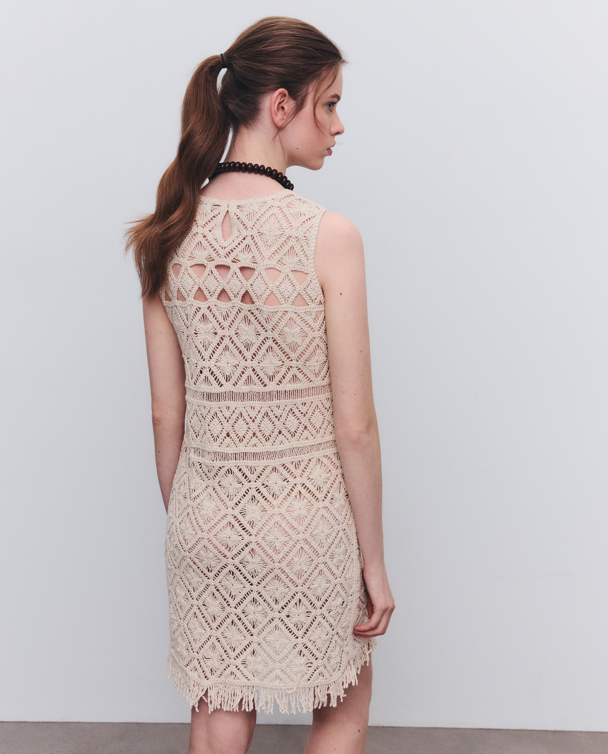 Vestido Curto sem Mangas de Crochet 120 Cru-3