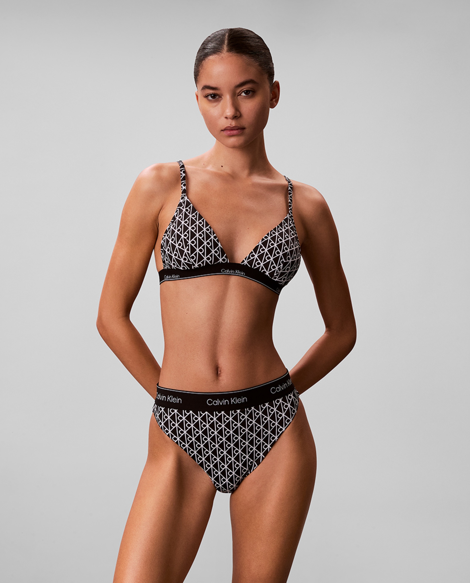 Parte de Cima de Biquíni Triangular Branco-2