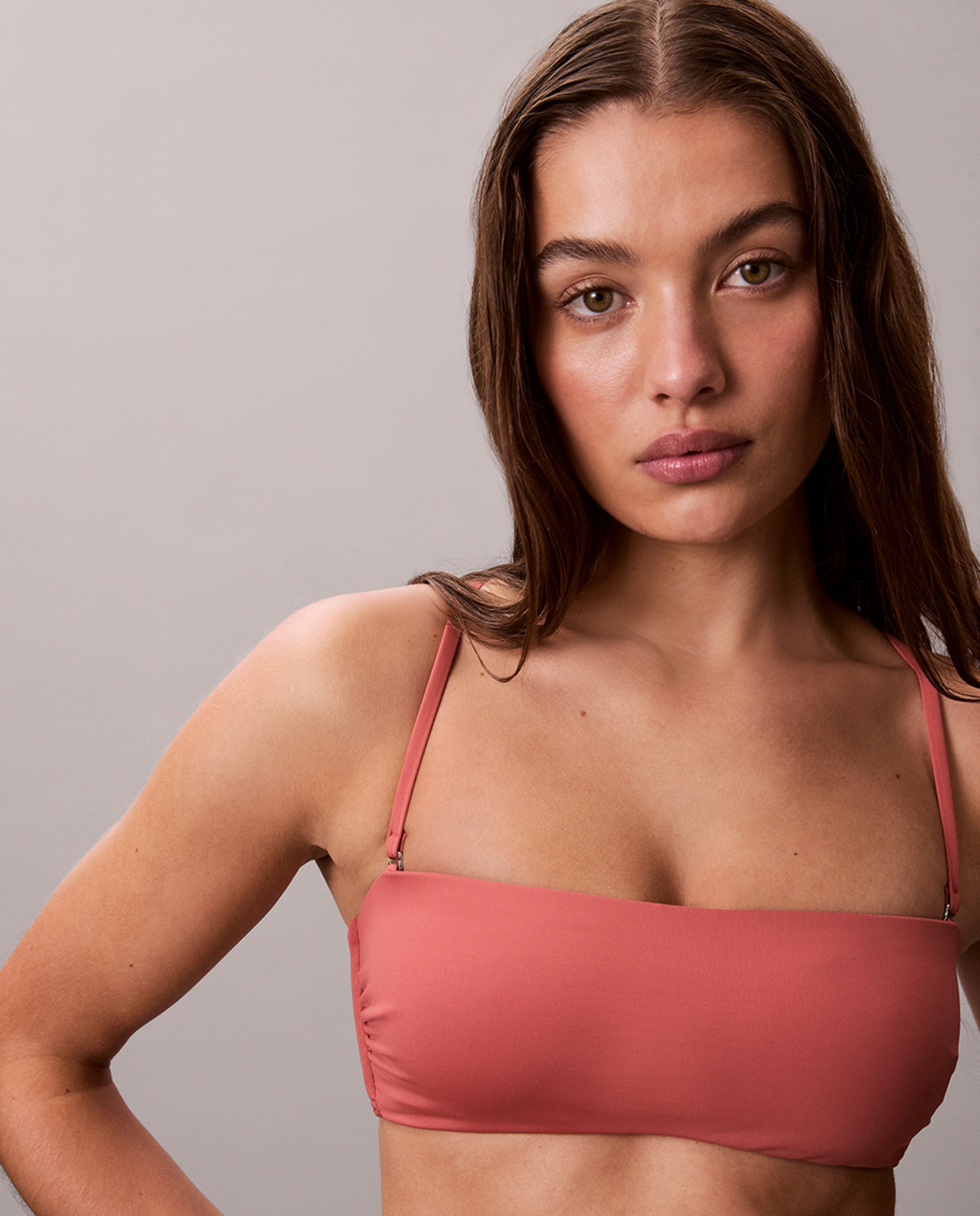 Imagen 0 de Parte de arriba de bikini estilo bandeau Teja
