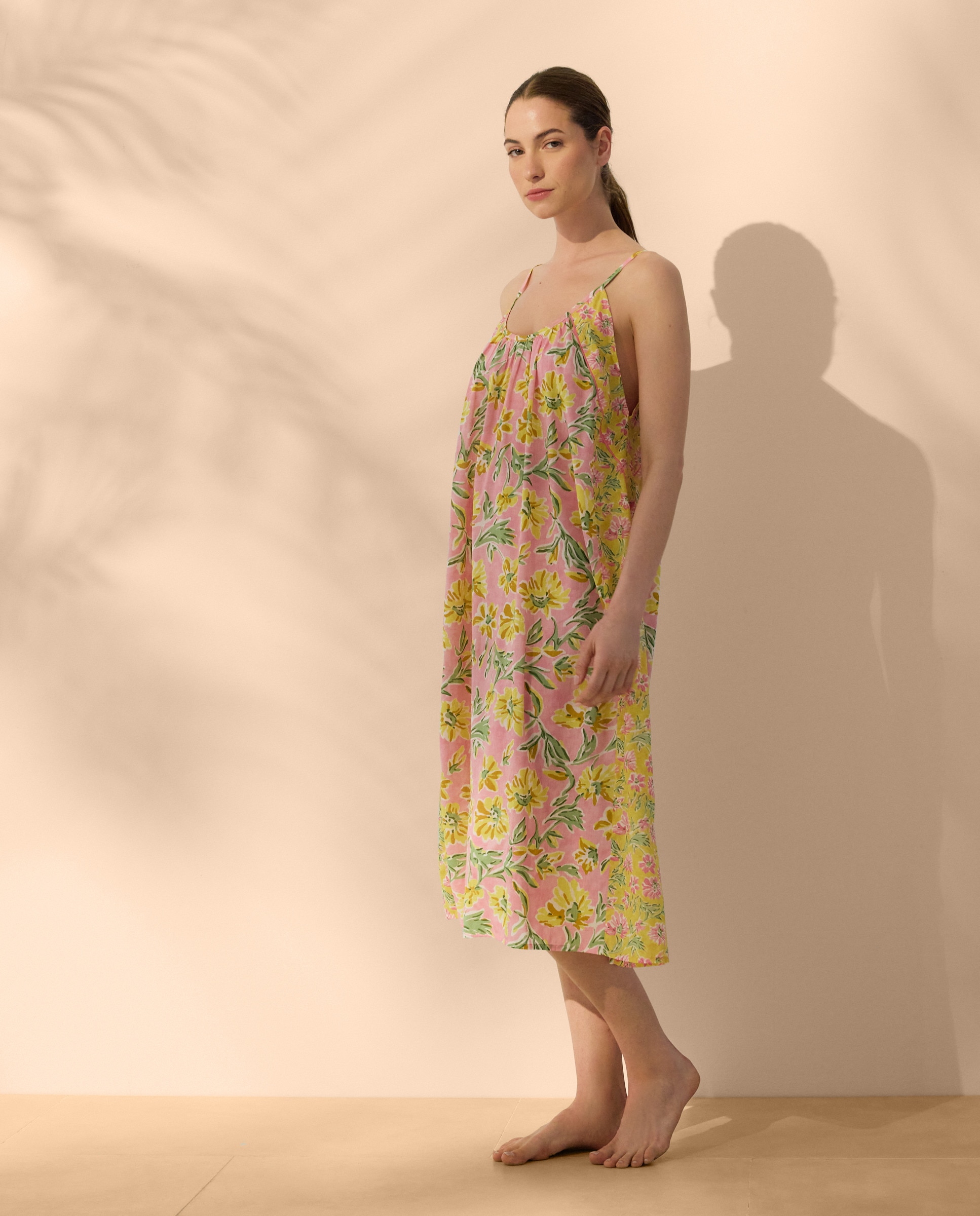 Camisa de Dormir Midi com Estampado Floral e Alças Multicolor-2