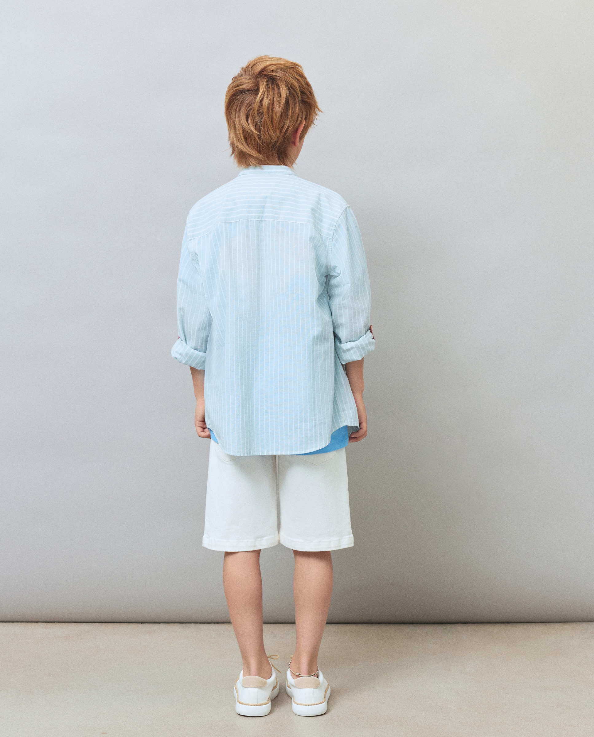 Camisa às Riscas com Gola à Padre Verde-3