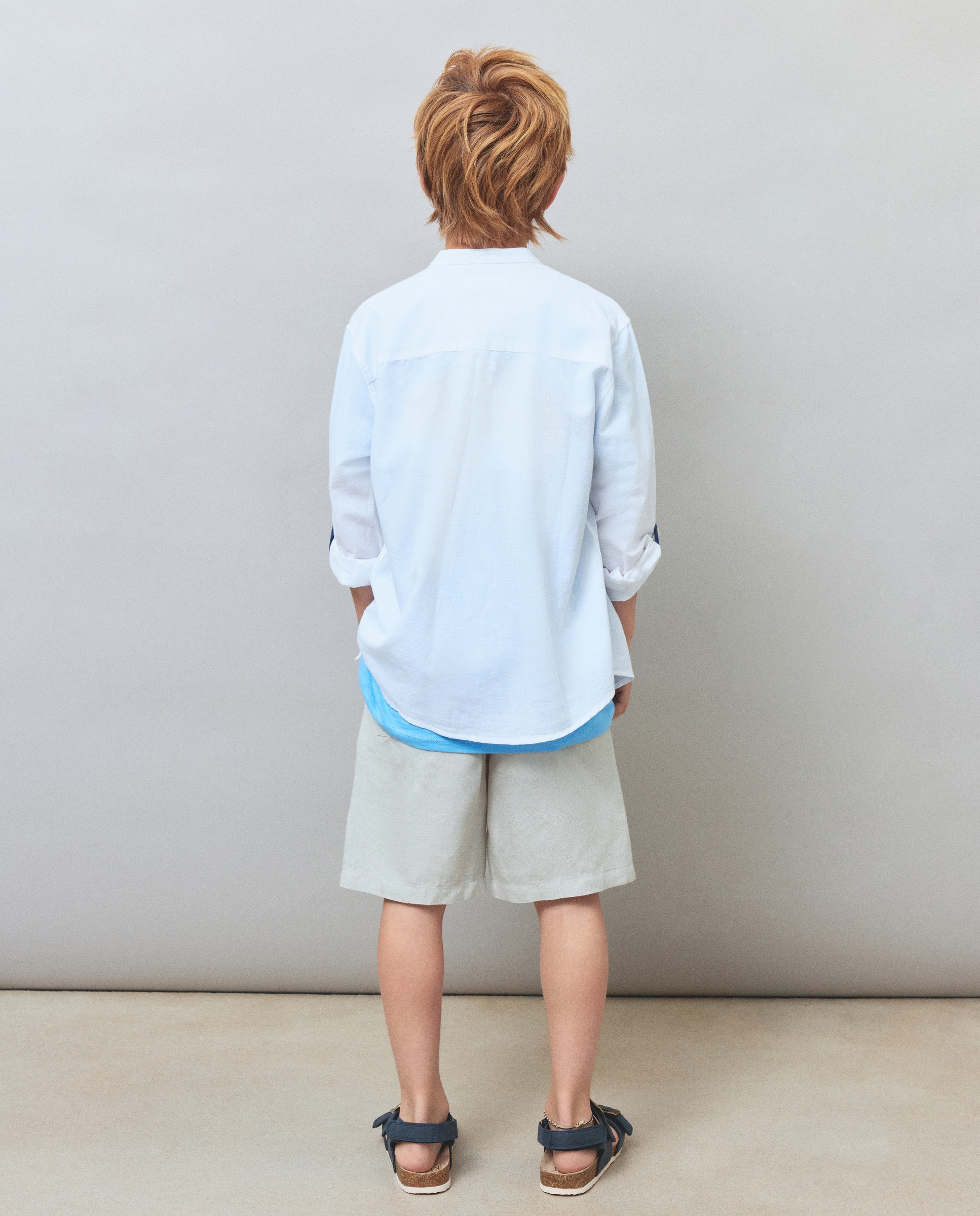 Camisa Lisa com Gola à Padre Branco-3