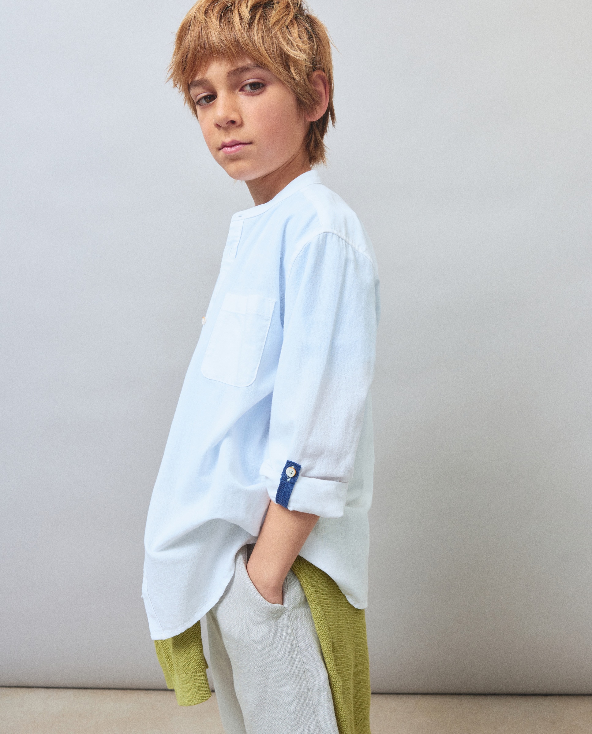 Camisa Lisa com Gola à Padre Branco-1