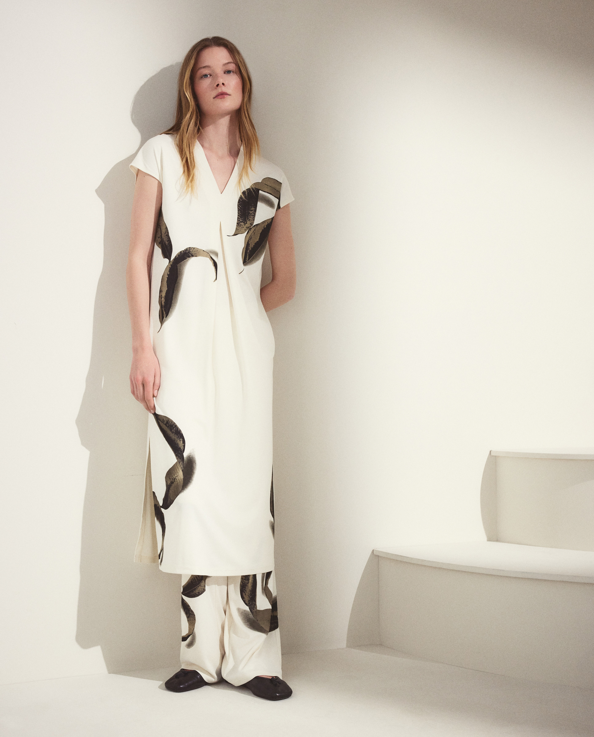 Imagem 0 de Vestido com Estampado Posicional