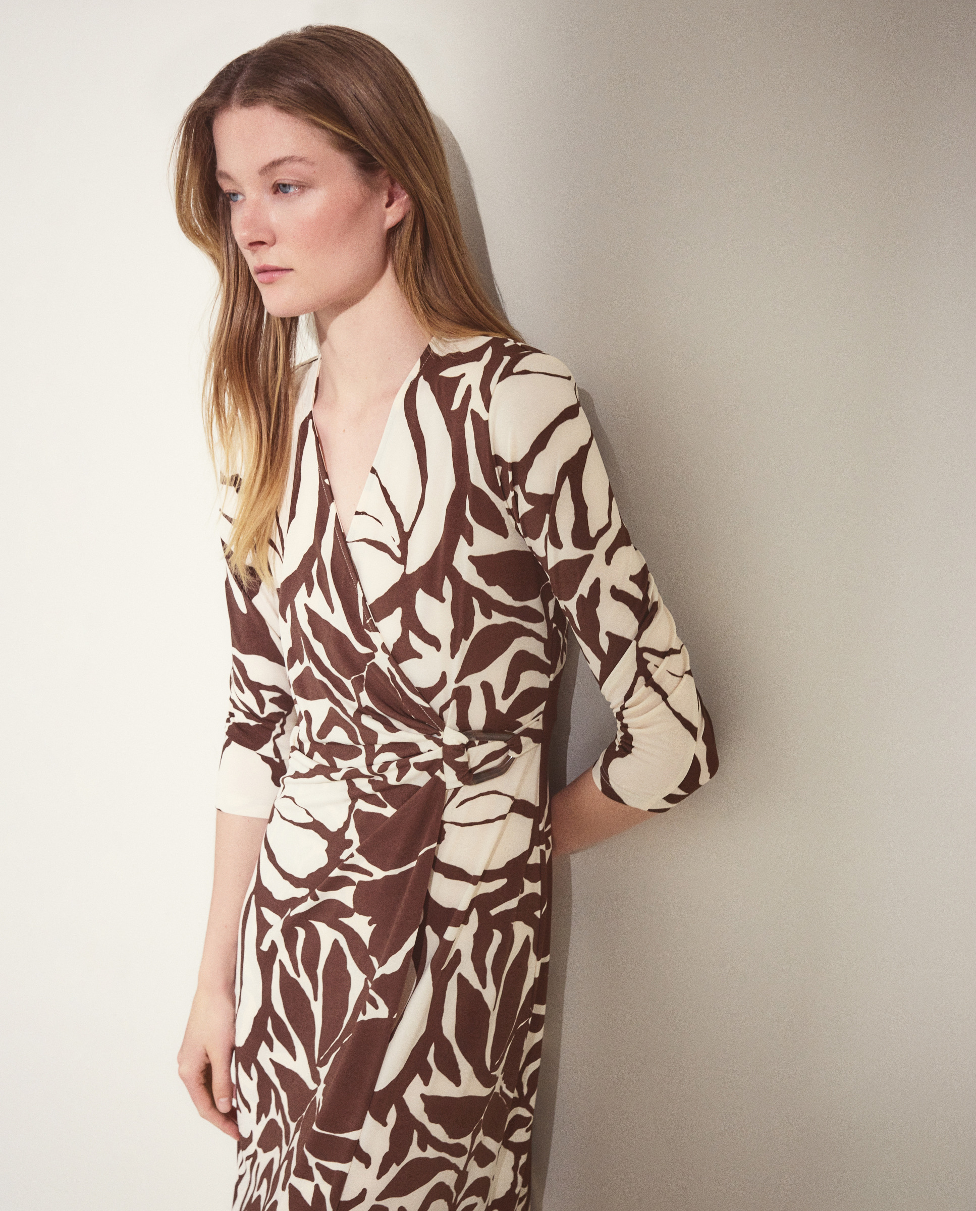 Vestido Midi com Manga Comprida e Estampado Floral Castanho-2