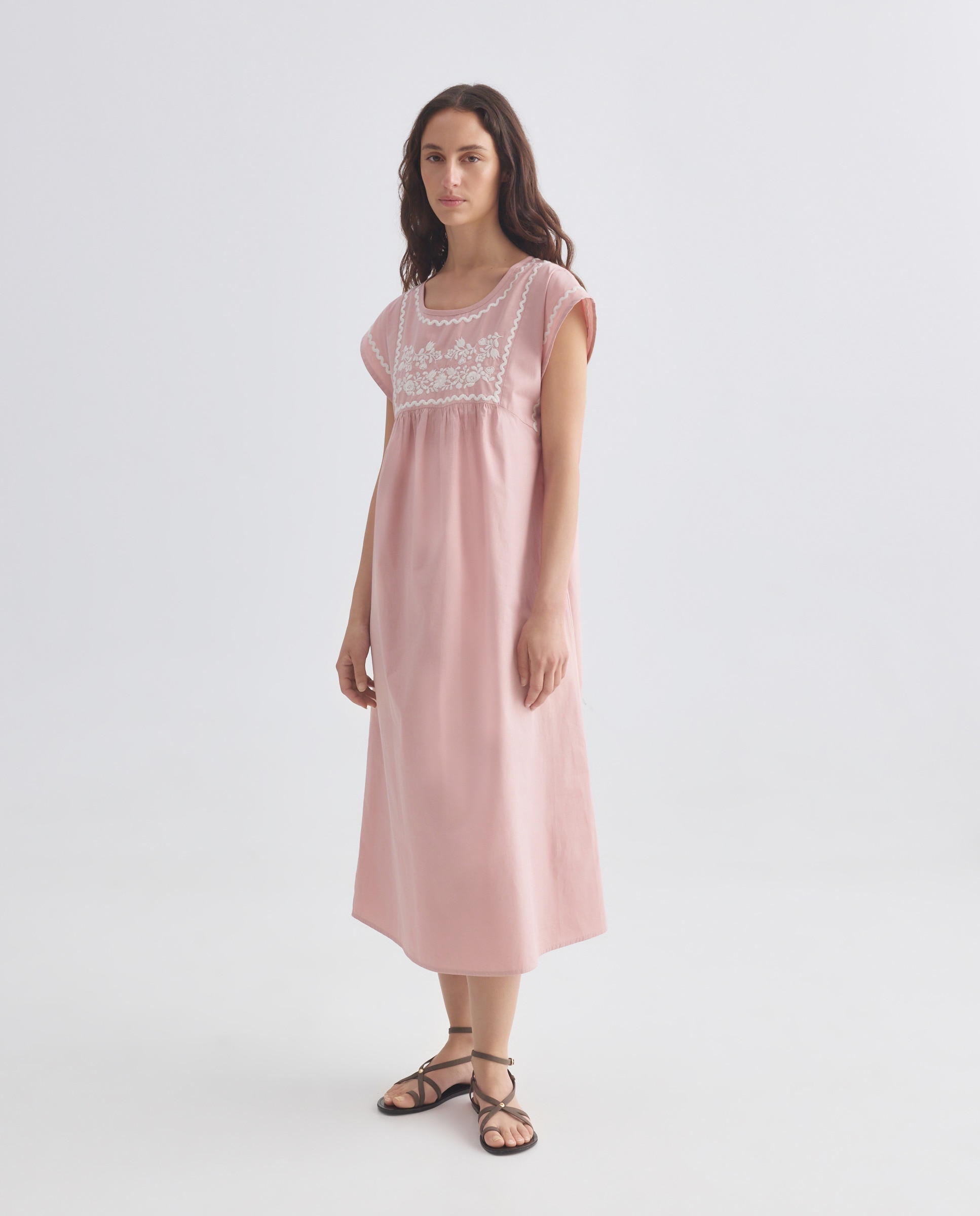 Imagen 0 de Caftán mujer largo algodón bordado