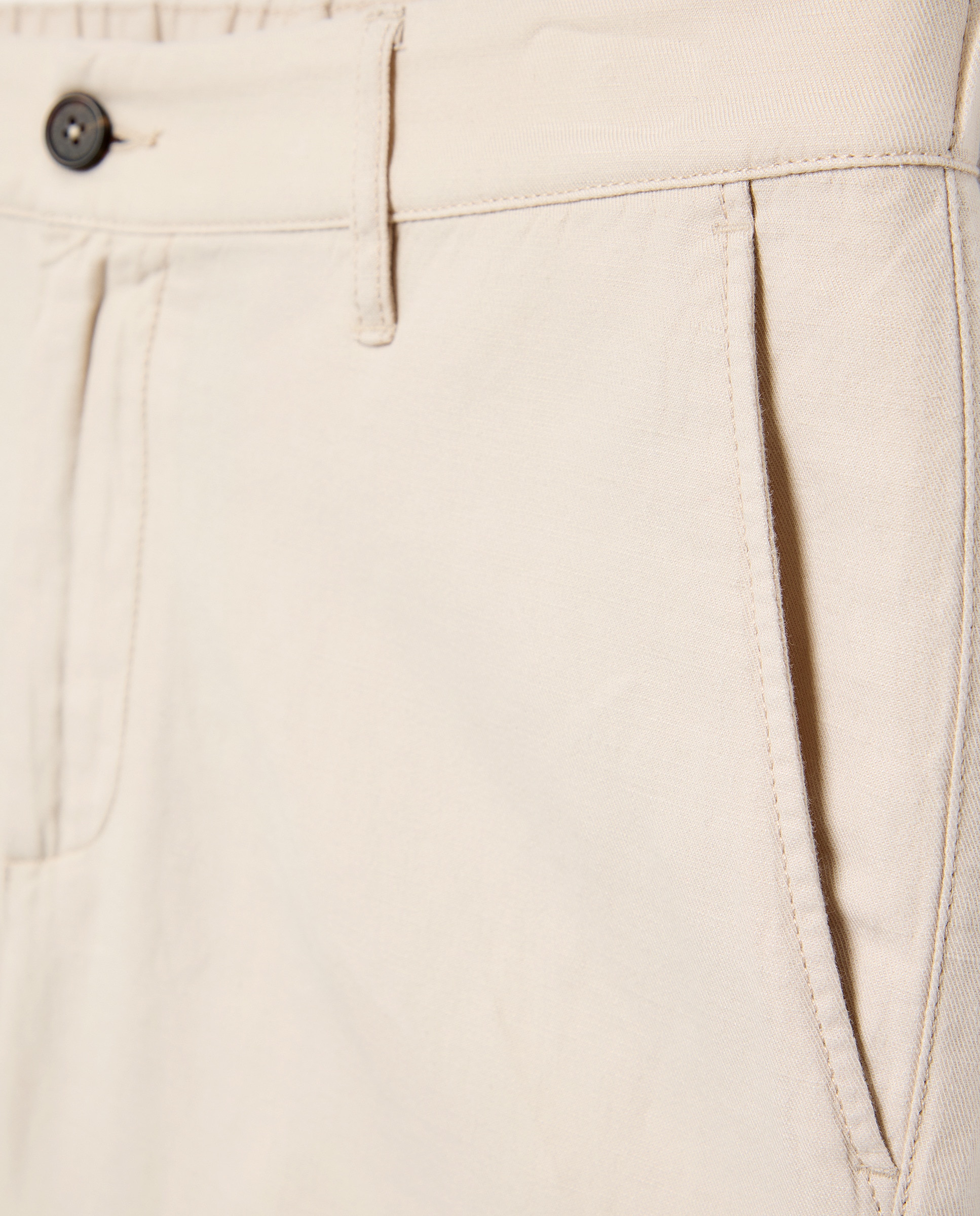 Bermudas Desportivas Básicas de Linho Regular Branco-5