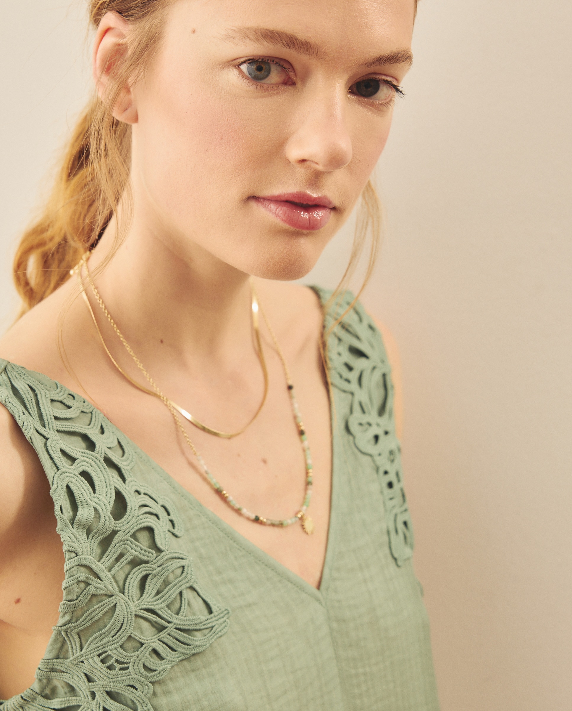 Vestido Comprido com Decote Halter Verde-4