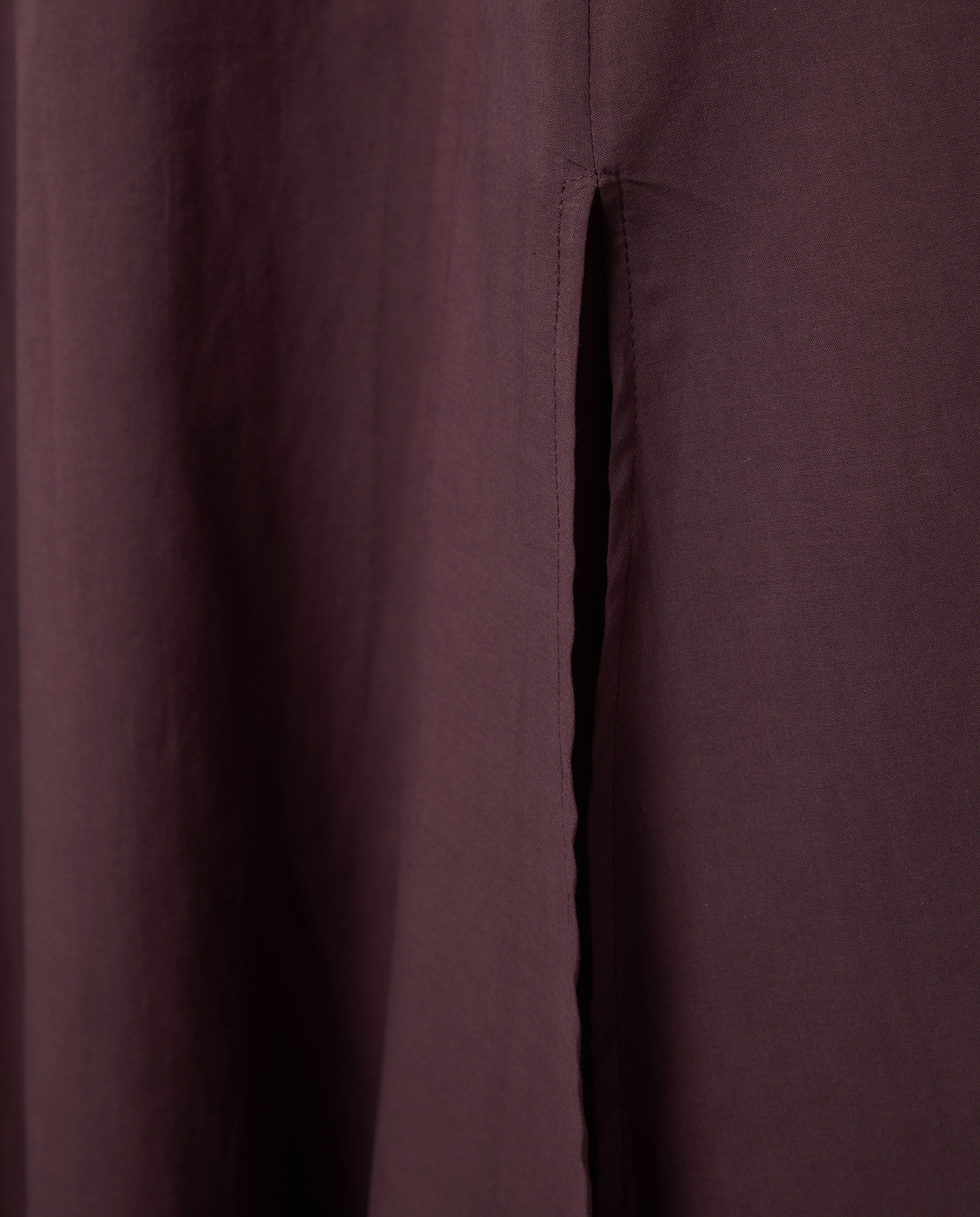 Vestido Midi com Aberturas Preto-6