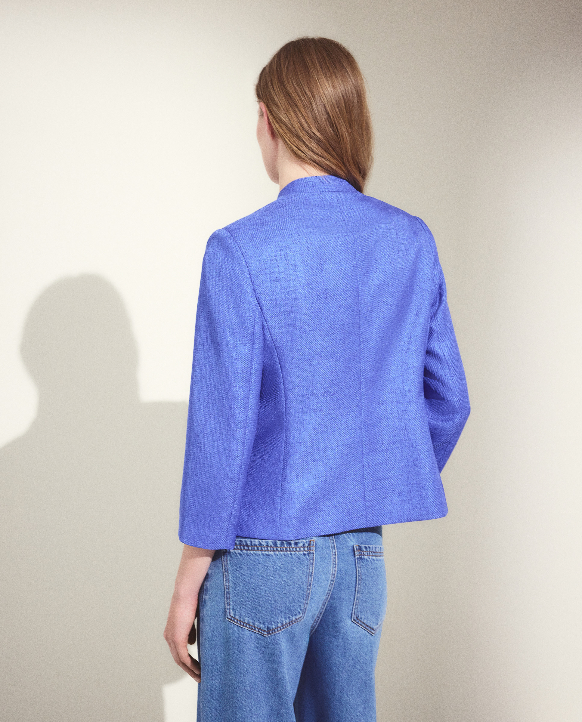 Blazer Curto Liso com Textura Azulão-2