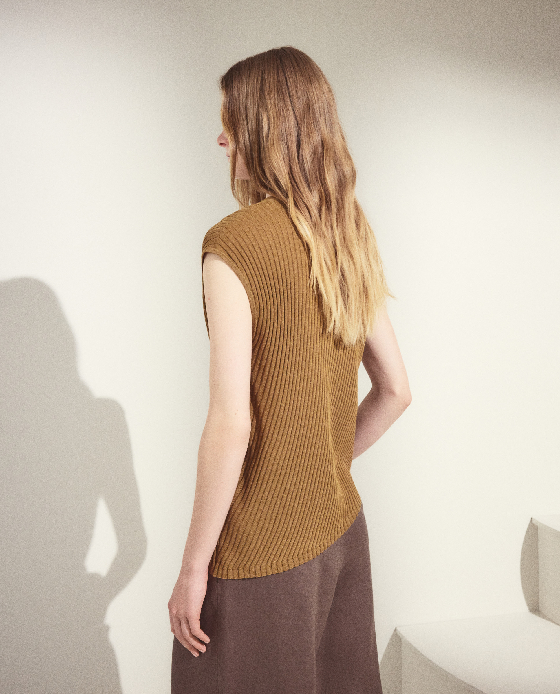 Camisola de Malha Lisa sem Mangas 371 Óleo-4